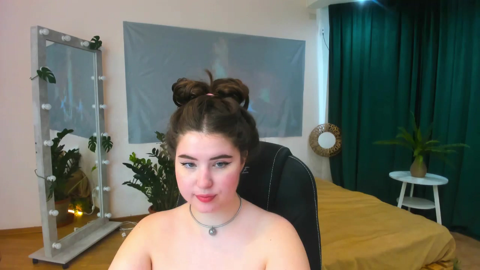 Gallery image thumbnail from AdmireMyEyes's myfreecams stream on, 06/04/2024, 08:33 image 4 of 20