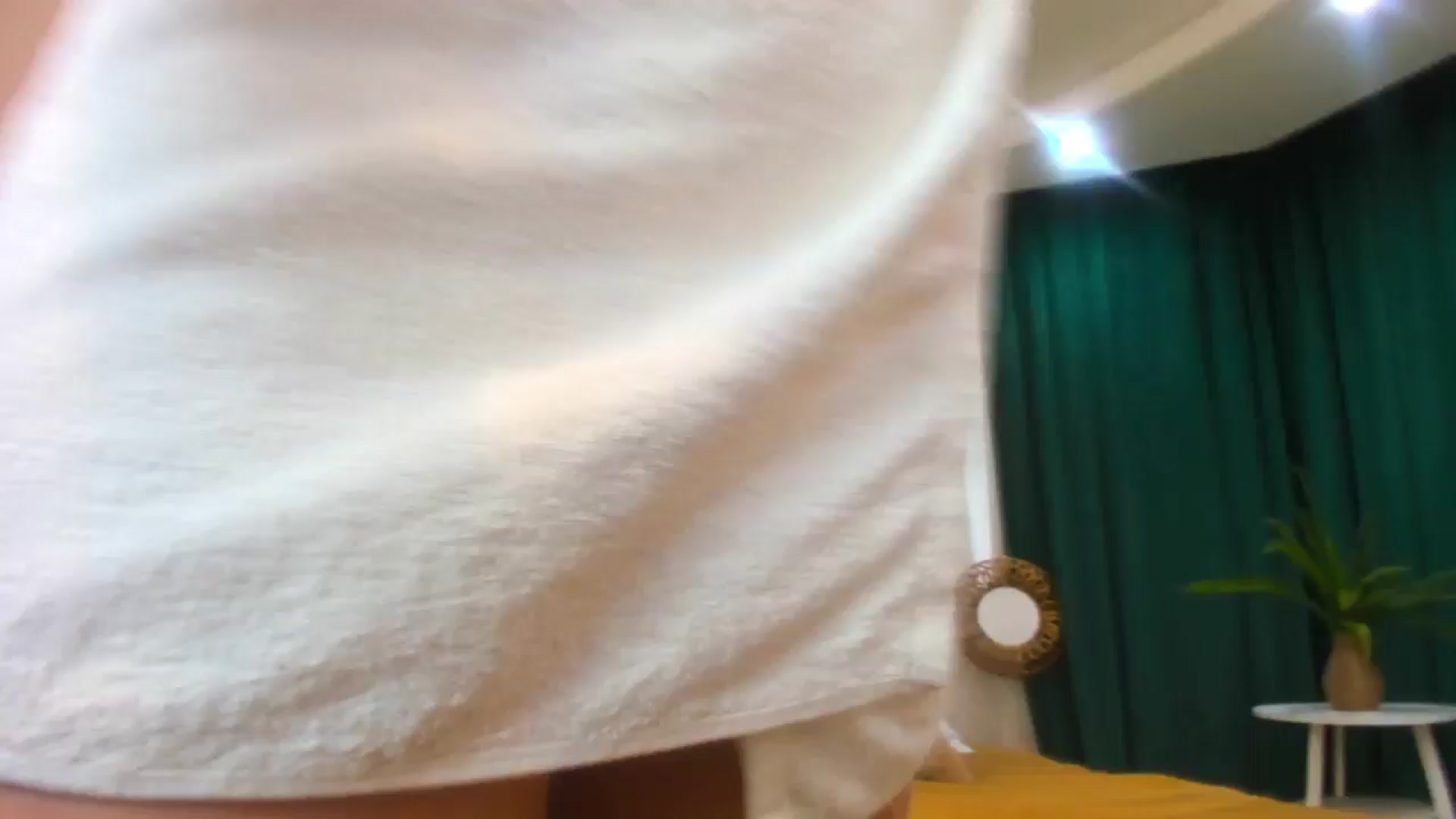 Gallery image thumbnail from AdmireMyEyes's myfreecams stream on, 06/04/2024, 08:33 image 13 of 20