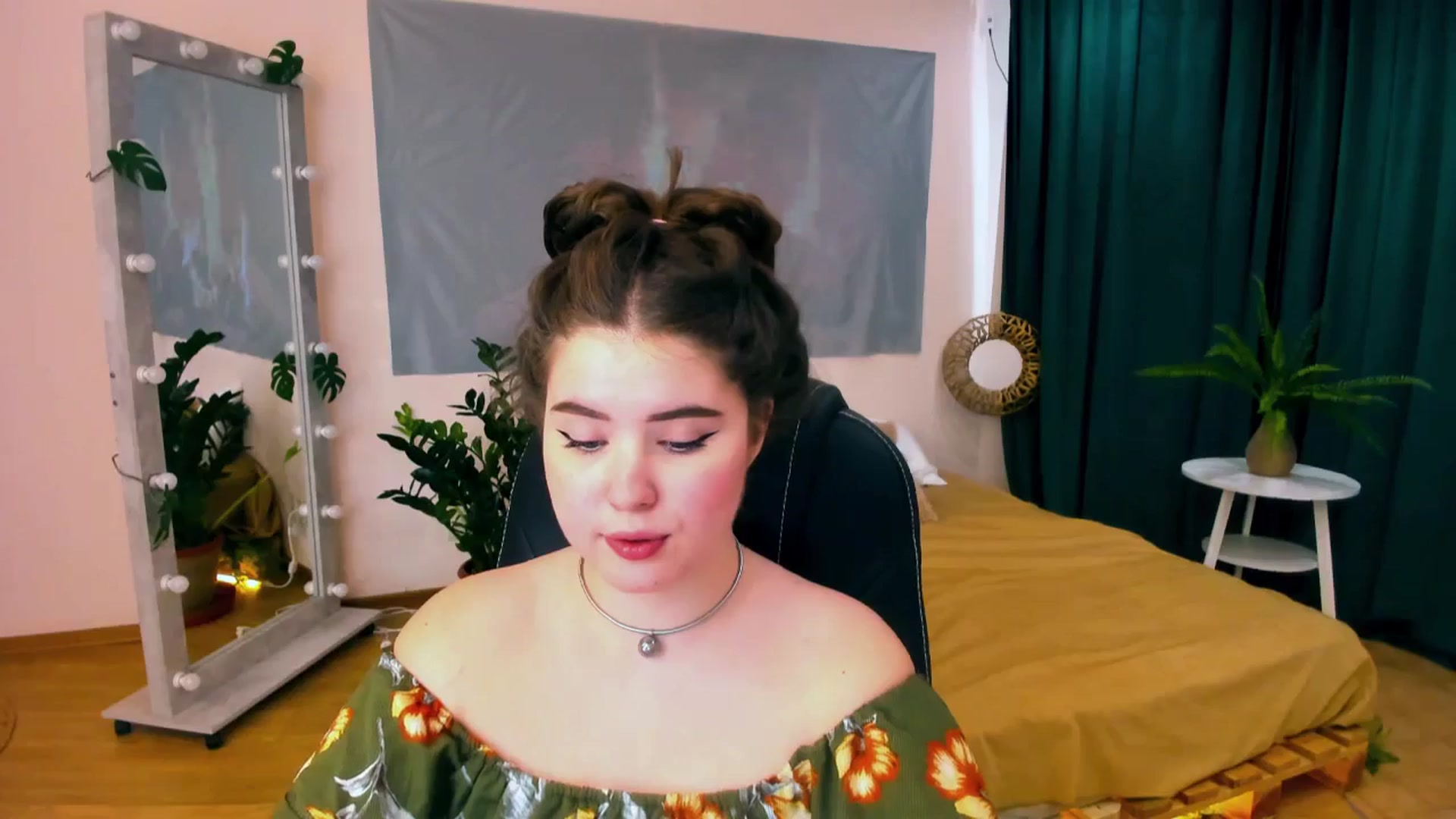 Gallery image thumbnail from AdmireMyEyes's myfreecams stream on, 06/04/2024, 09:47 image 18 of 20
