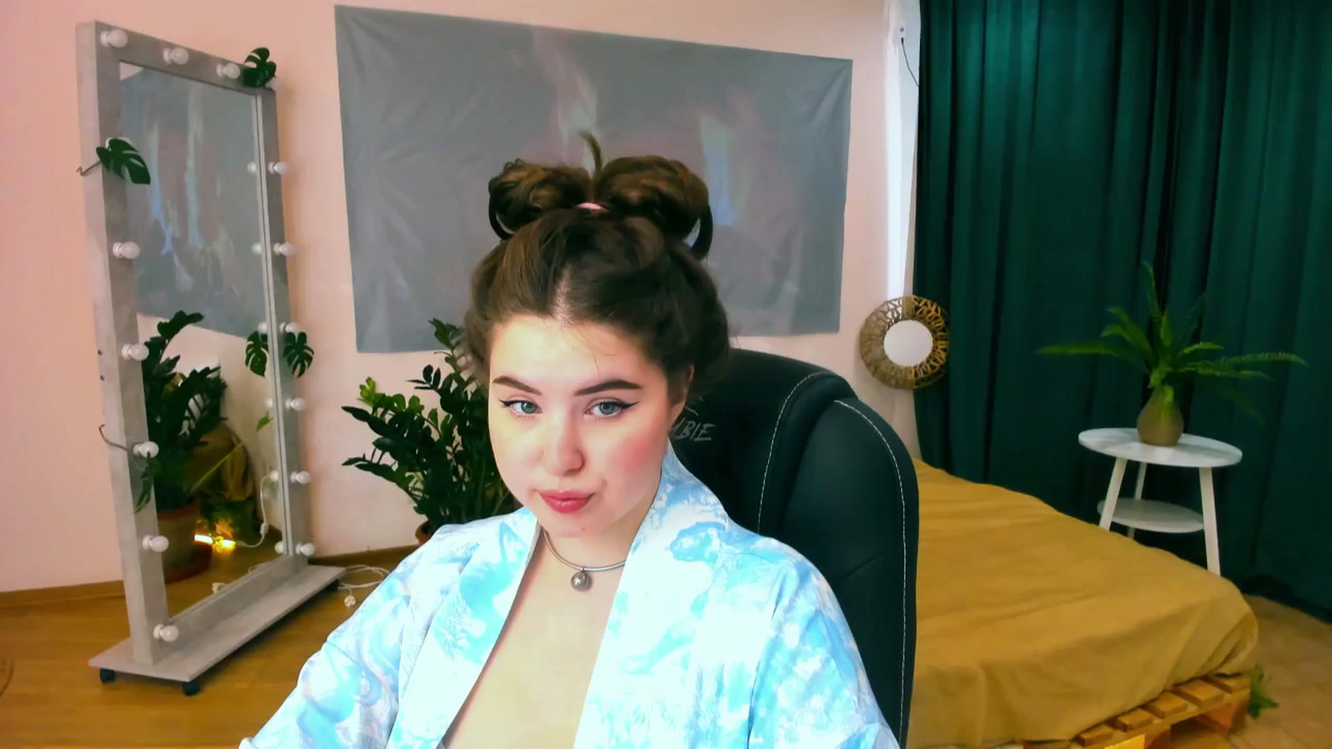 Gallery image thumbnail from AdmireMyEyes's myfreecams stream on, 06/04/2024, 09:47 image 1 of 20