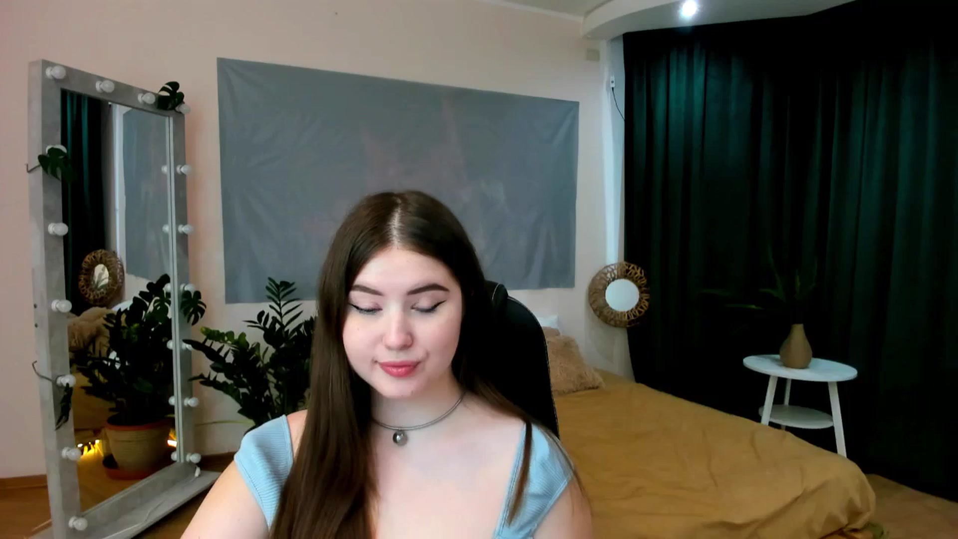 Gallery image thumbnail from AdmireMyEyes's myfreecams stream on, 06/05/2024, 07:47 image 3 of 20
