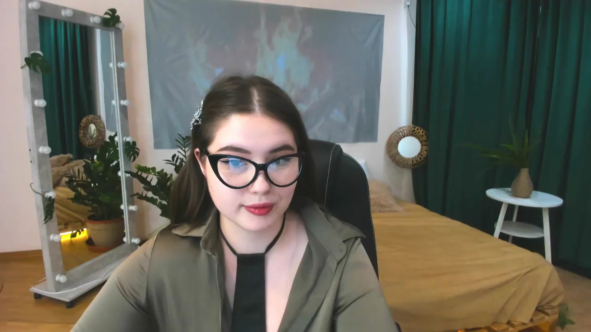 Gallery image thumbnail from AdmireMyEyes's myfreecams stream on, 06/06/2024, 07:04 image 17 of 20