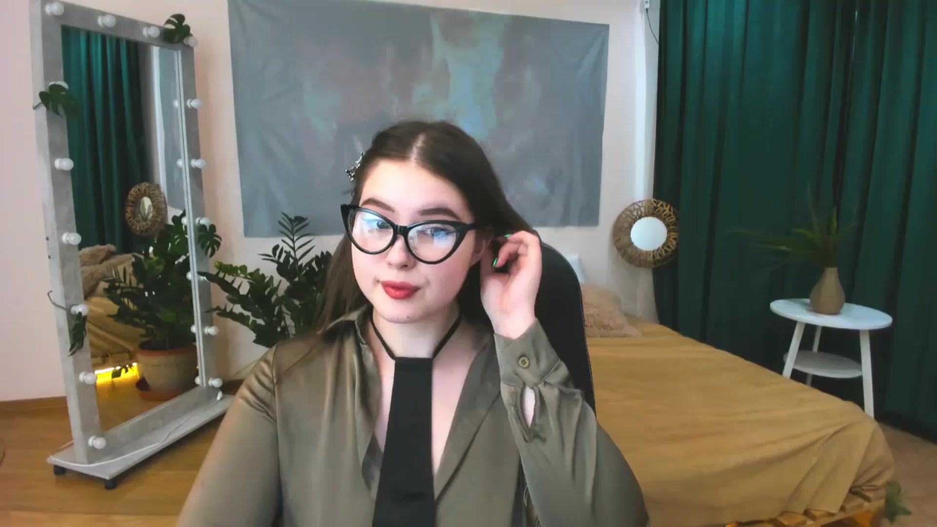 Gallery image thumbnail from AdmireMyEyes's myfreecams stream on, 06/06/2024, 07:04 image 13 of 20