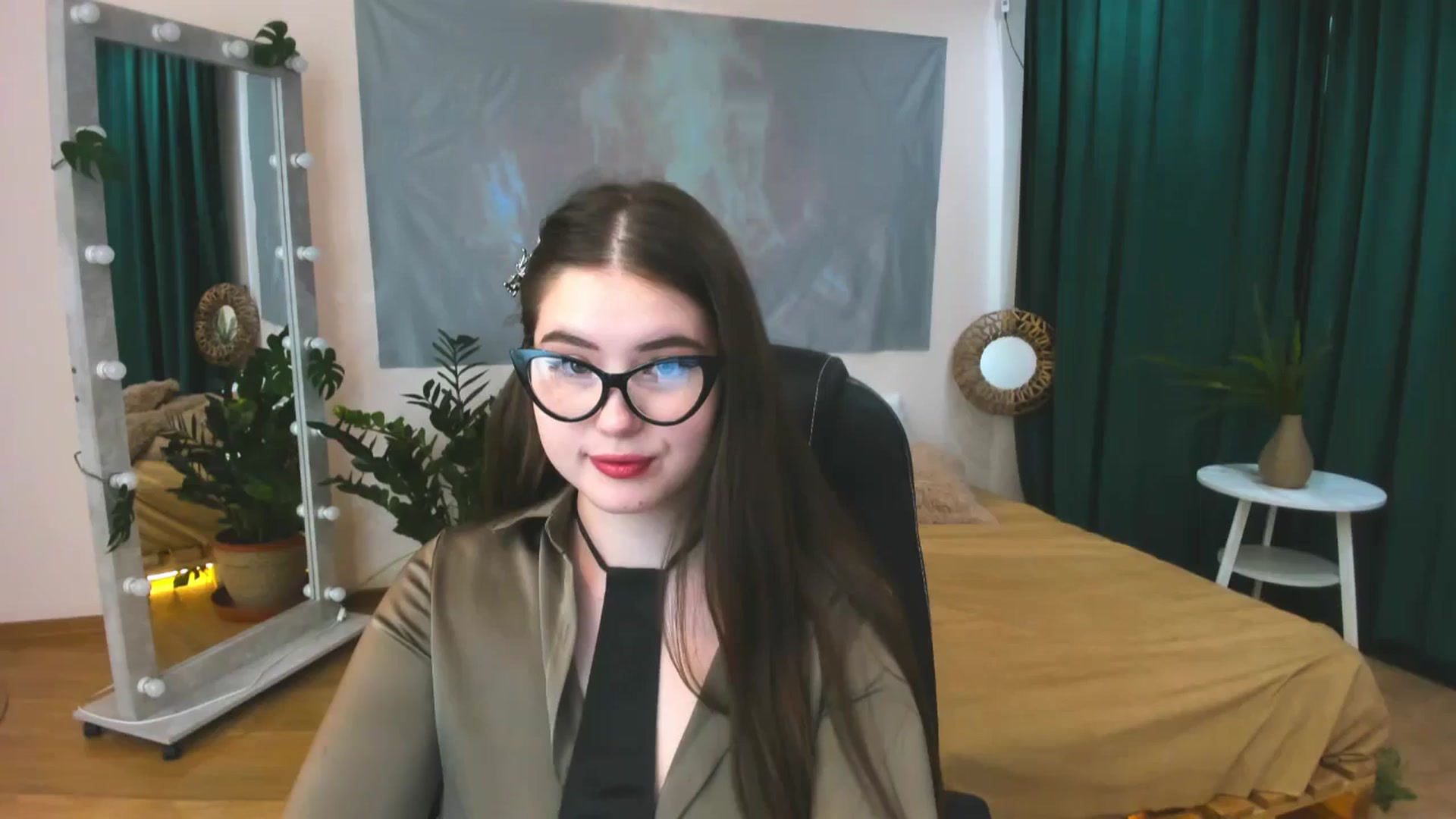 Gallery image thumbnail from AdmireMyEyes's myfreecams stream on, 06/06/2024, 07:04 image 18 of 20