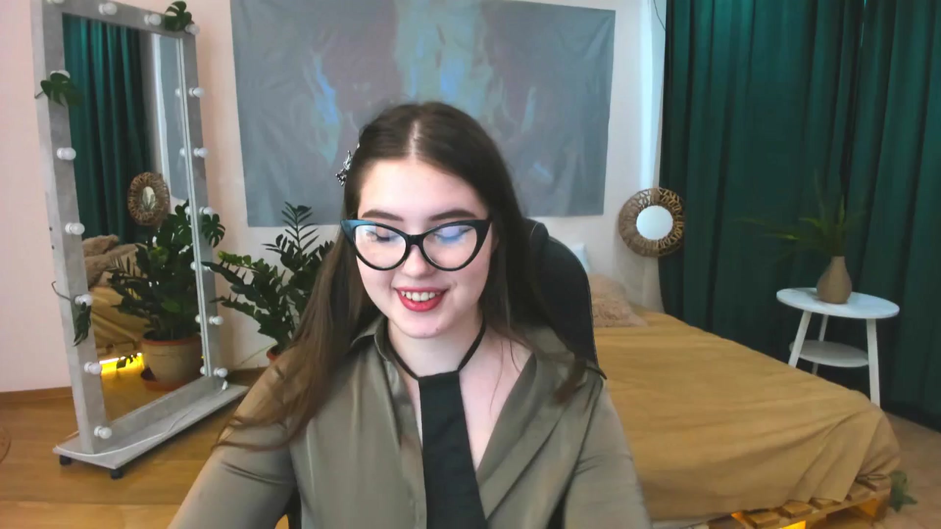 Gallery image thumbnail from AdmireMyEyes's myfreecams stream on, 06/06/2024, 07:49 image 17 of 20