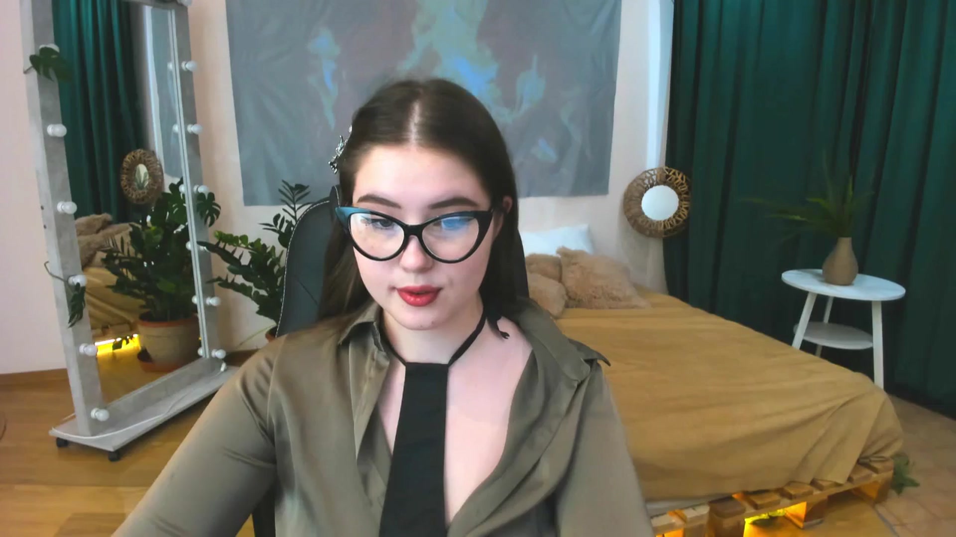 Gallery image thumbnail from AdmireMyEyes's myfreecams stream on, 06/06/2024, 08:59 image 14 of 20