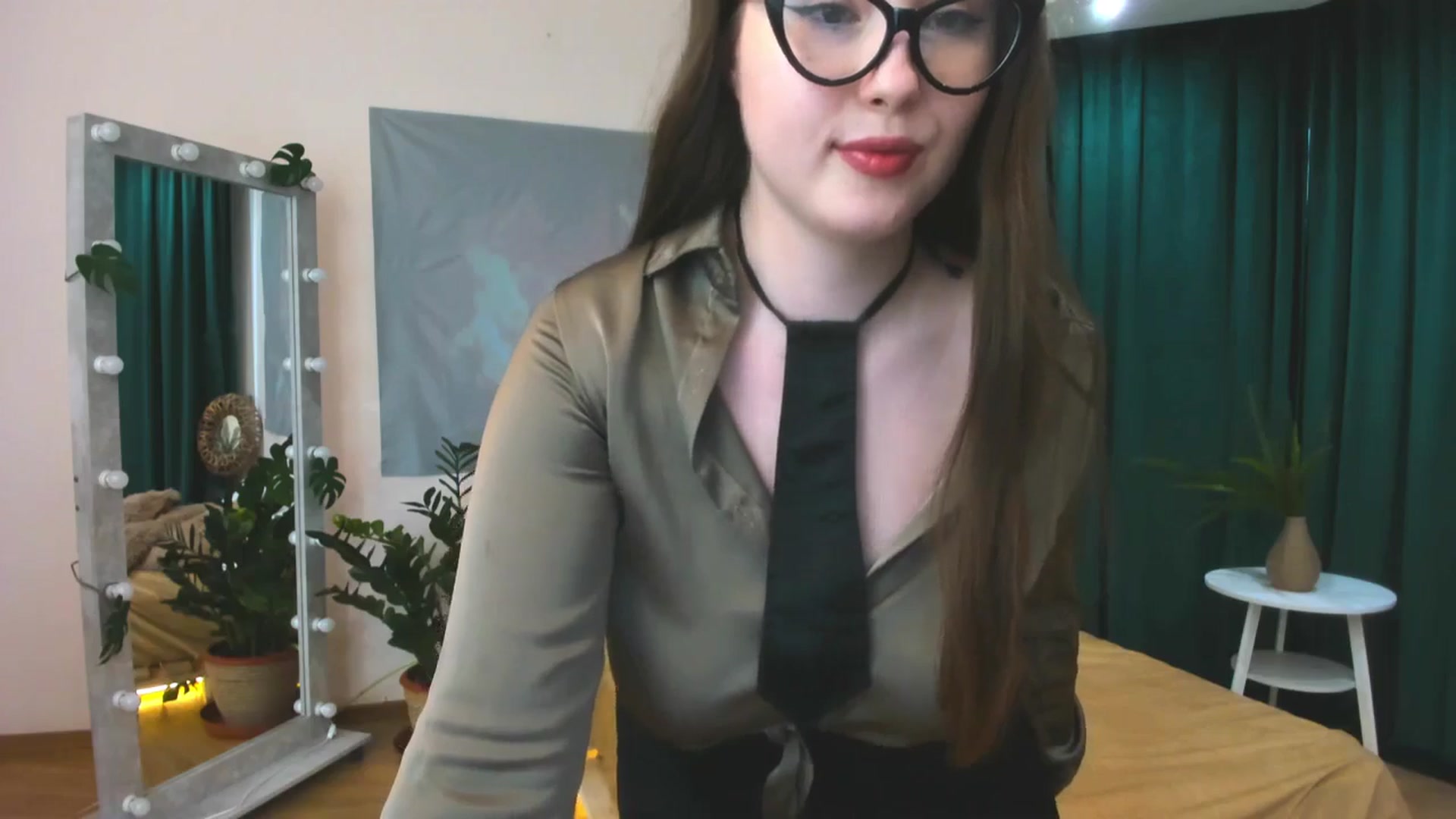 Gallery image thumbnail from AdmireMyEyes's myfreecams stream on, 06/06/2024, 08:59 image 9 of 20