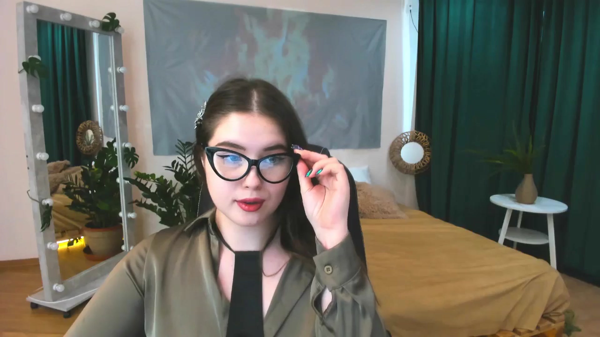 Gallery image thumbnail from AdmireMyEyes's myfreecams stream on, 06/06/2024, 10:00 image 14 of 20
