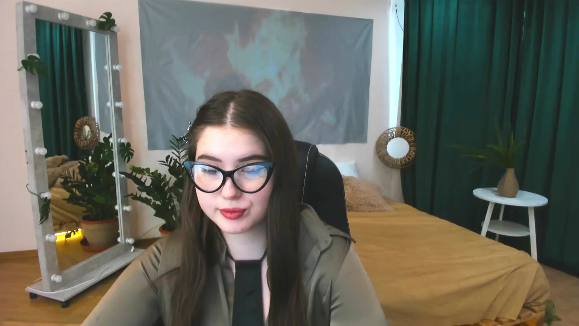 Gallery image thumbnail from AdmireMyEyes's myfreecams stream on, 06/06/2024, 10:00 image 20 of 20
