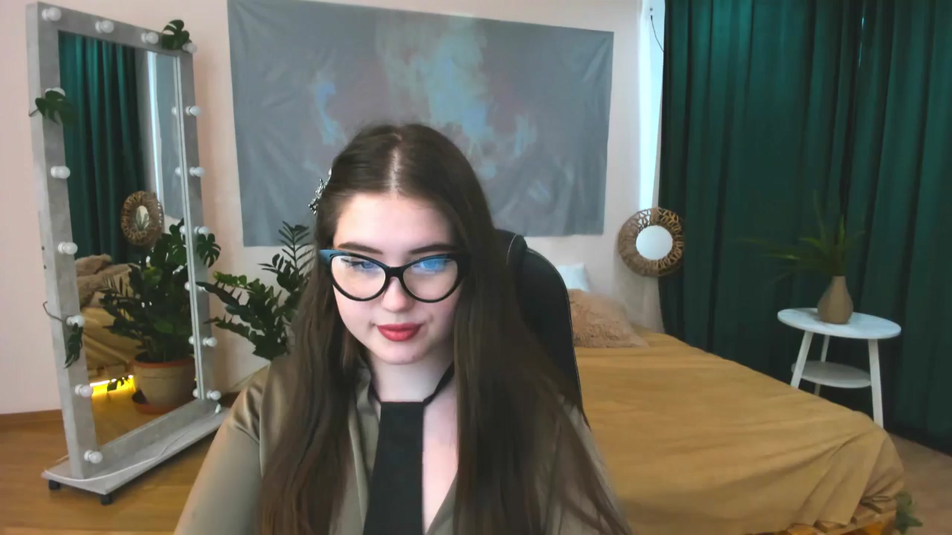 Gallery image thumbnail from AdmireMyEyes's myfreecams stream on, 06/06/2024, 10:00 image 19 of 20