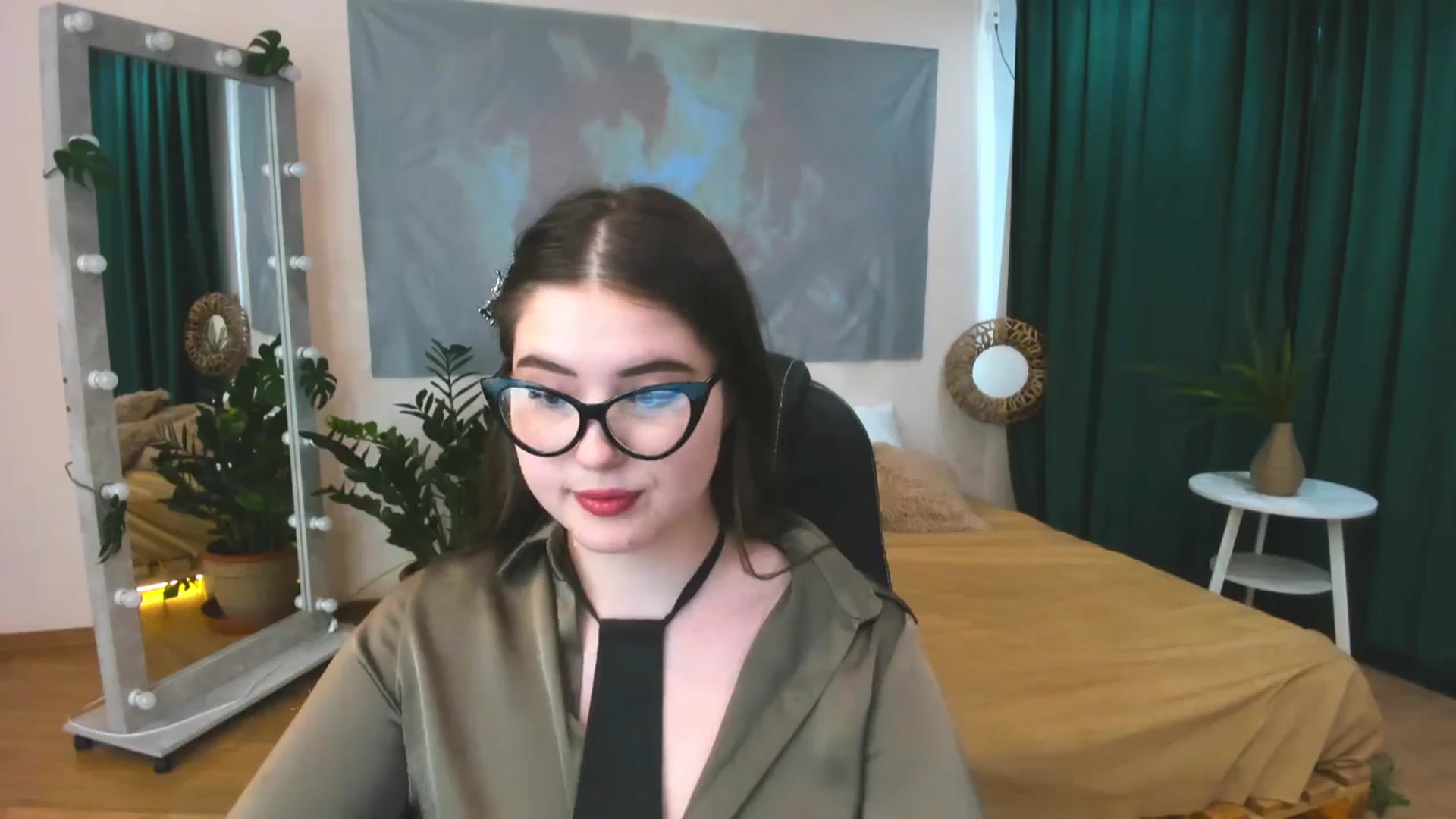 Gallery image thumbnail from AdmireMyEyes's myfreecams stream on, 06/06/2024, 10:00 image 12 of 20