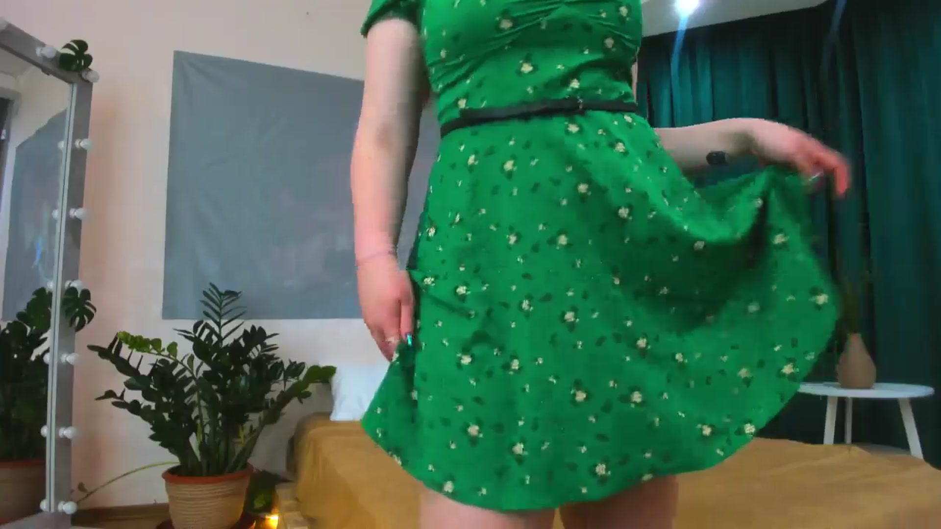 Gallery image thumbnail from AdmireMyEyes's myfreecams stream on, 06/11/2024, 07:37 image 15 of 20