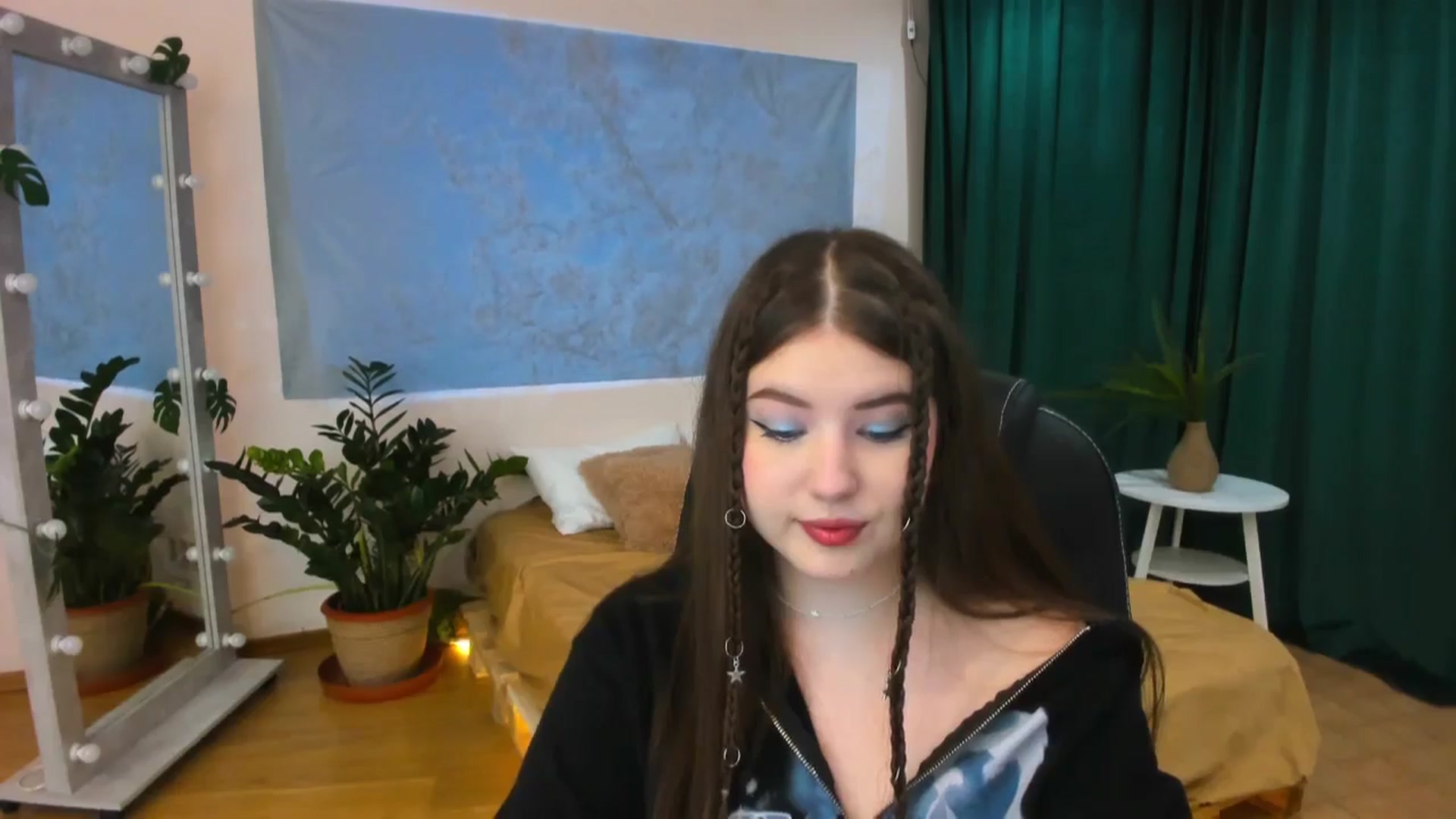 Gallery image thumbnail from AdmireMyEyes's myfreecams stream on, 06/13/2024, 19:41 image 6 of 20