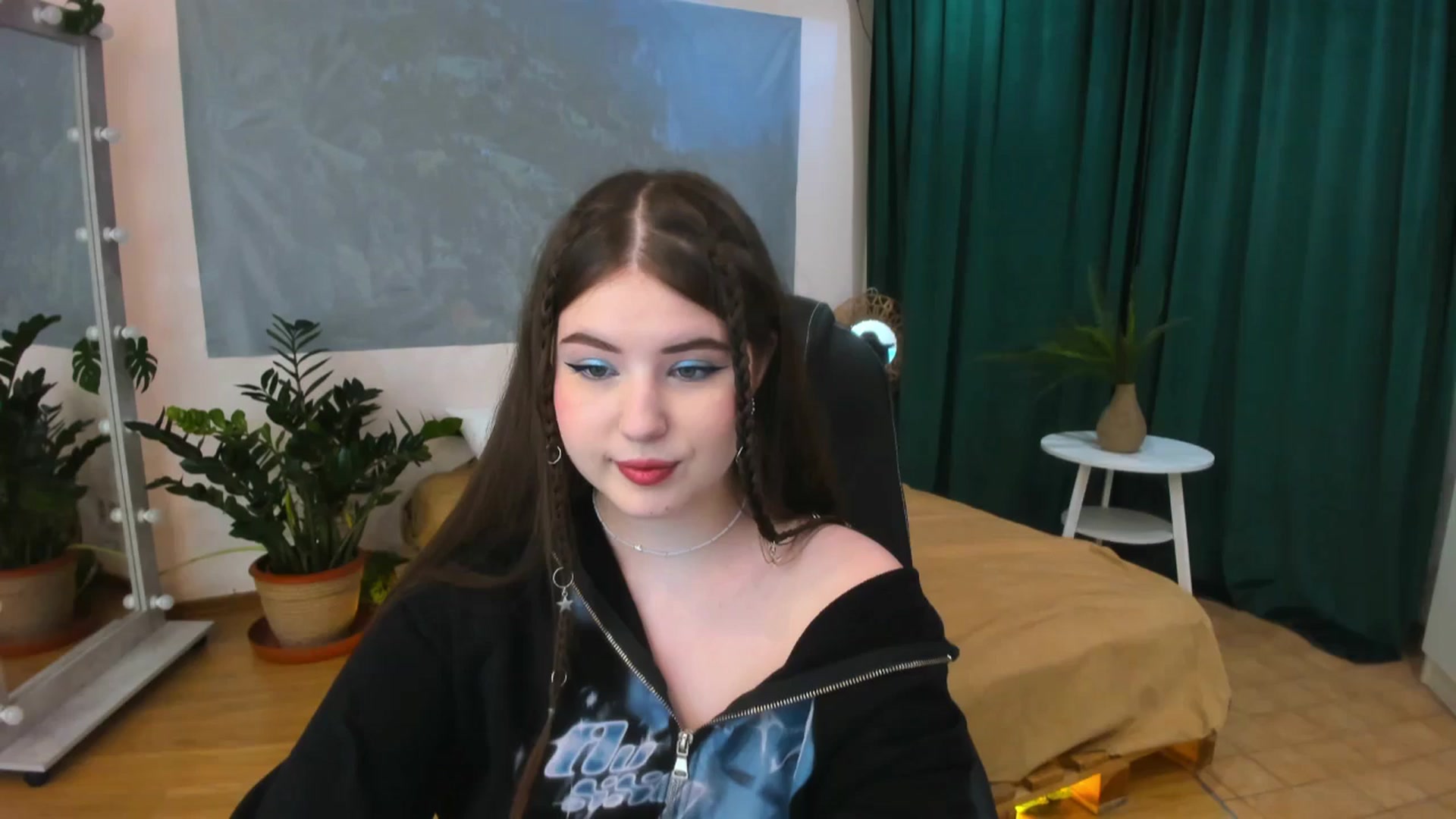 Gallery image thumbnail from AdmireMyEyes's myfreecams stream on, 06/13/2024, 19:41 image 20 of 20
