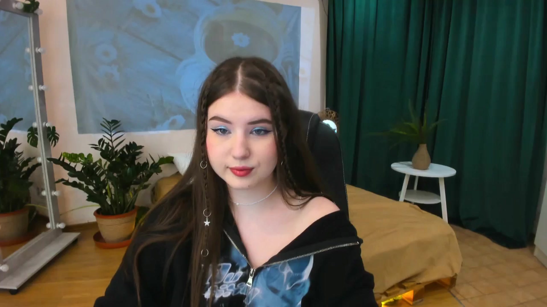 Gallery image thumbnail from AdmireMyEyes's myfreecams stream on, 06/13/2024, 19:41 image 17 of 20
