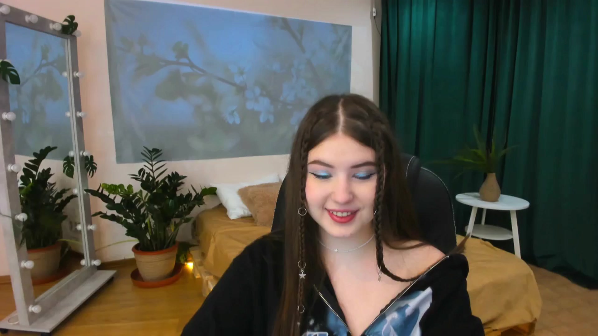 Gallery image thumbnail from AdmireMyEyes's myfreecams stream on, 06/13/2024, 19:41 image 5 of 20