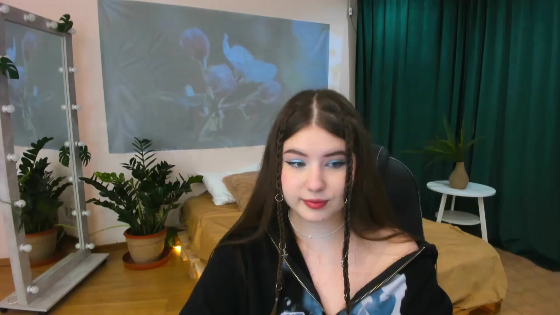 Gallery image thumbnail from AdmireMyEyes's myfreecams stream on, 06/13/2024, 19:41 image 9 of 20