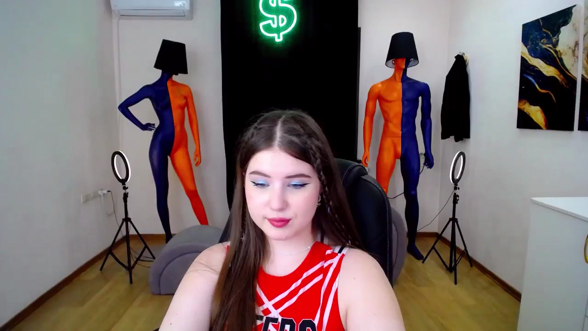 Gallery image thumbnail from AdmireMyEyes's myfreecams stream on, 06/13/2024, 23:46 image 19 of 20