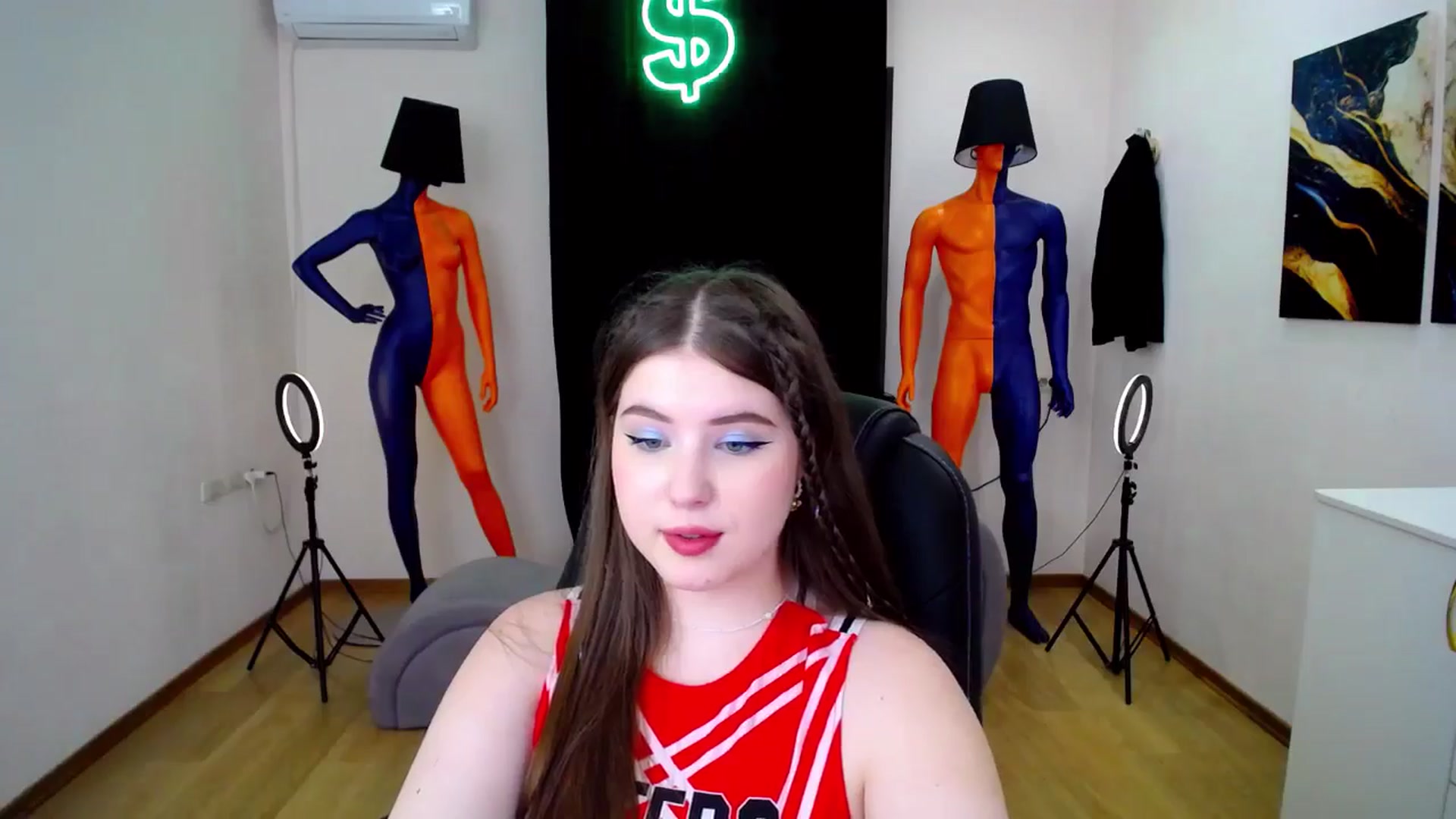 Gallery image thumbnail from AdmireMyEyes's myfreecams stream on, 06/13/2024, 23:46 image 18 of 20