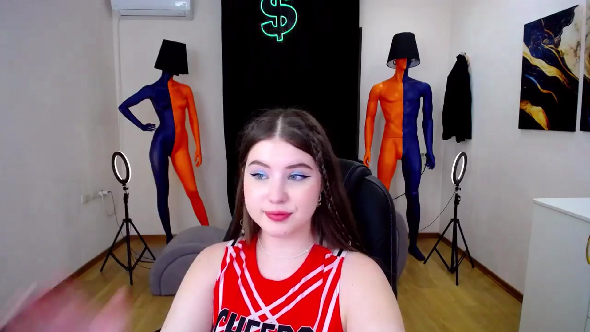 Gallery image thumbnail from AdmireMyEyes's myfreecams stream on, 06/13/2024, 23:46 image 17 of 20