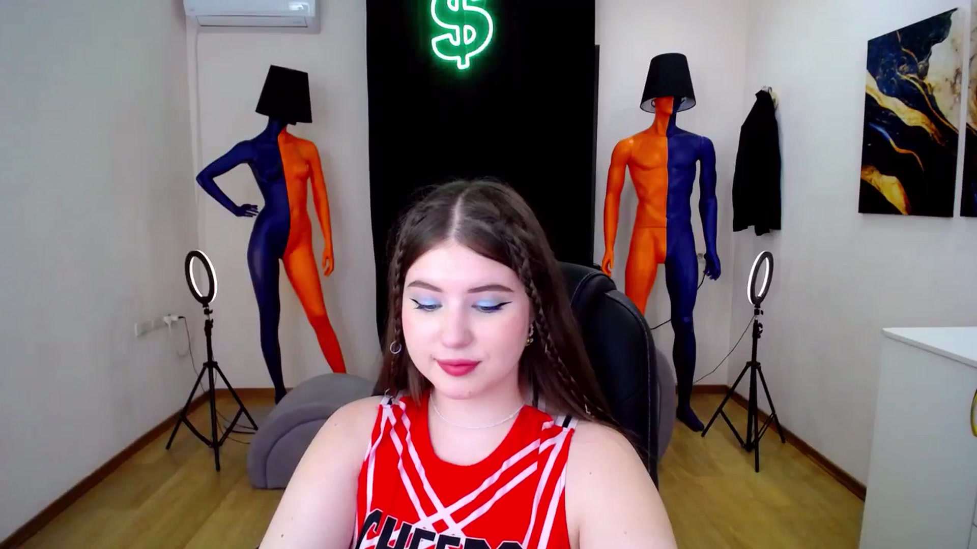 Gallery image thumbnail from AdmireMyEyes's myfreecams stream on, 06/13/2024, 23:46 image 16 of 20
