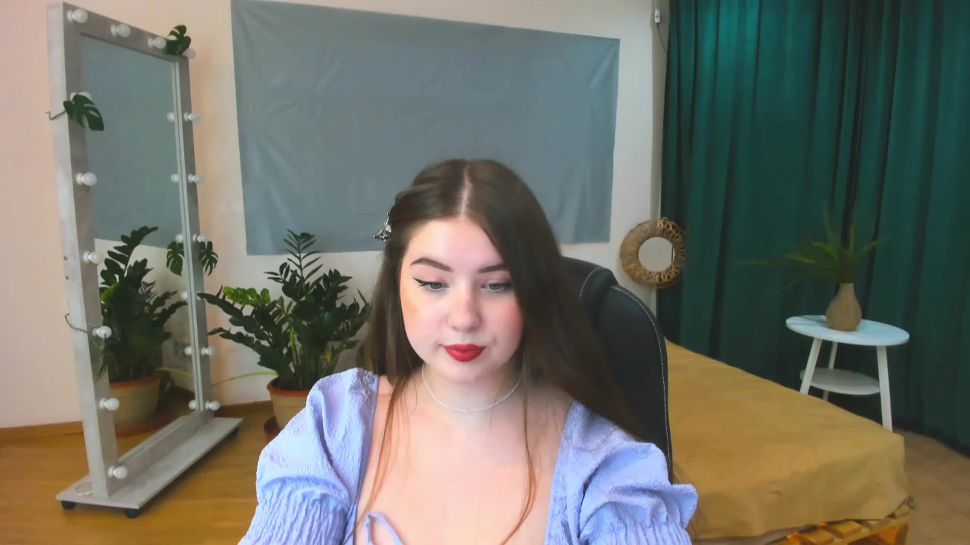 Gallery image thumbnail from AdmireMyEyes's myfreecams stream on, 06/15/2024, 19:29 image 14 of 20