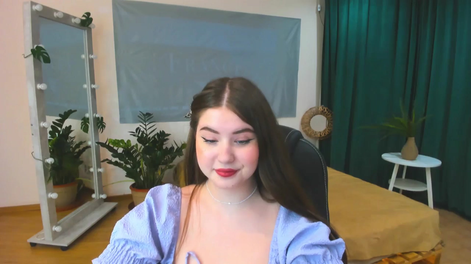 Gallery image thumbnail from AdmireMyEyes's myfreecams stream on, 06/15/2024, 19:29 image 15 of 20