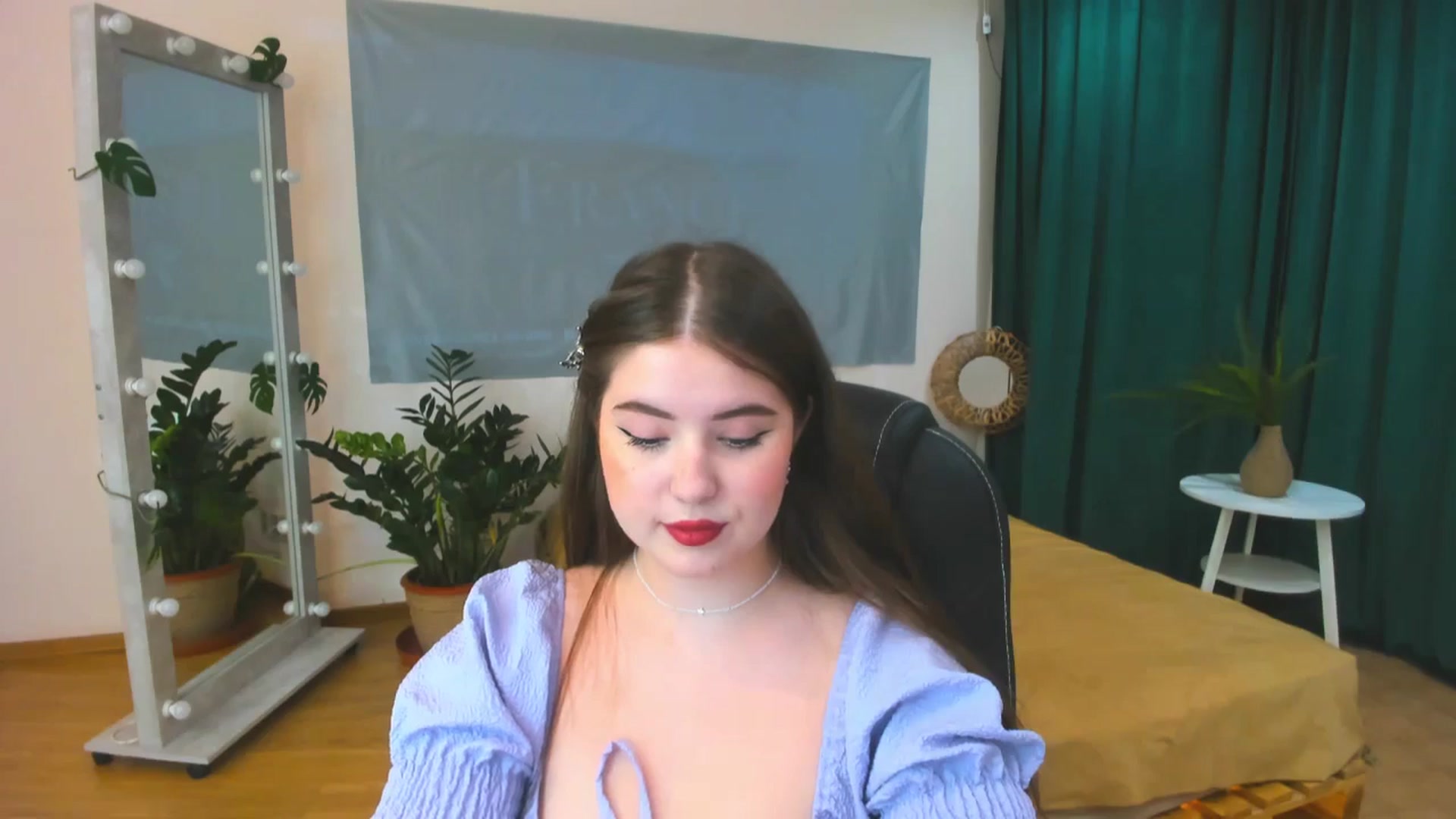 Gallery image thumbnail from AdmireMyEyes's myfreecams stream on, 06/15/2024, 19:29 image 17 of 20