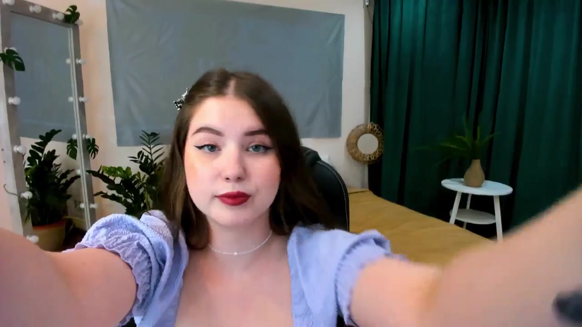 Gallery image thumbnail from AdmireMyEyes's myfreecams stream on, 06/15/2024, 21:49 image 18 of 20