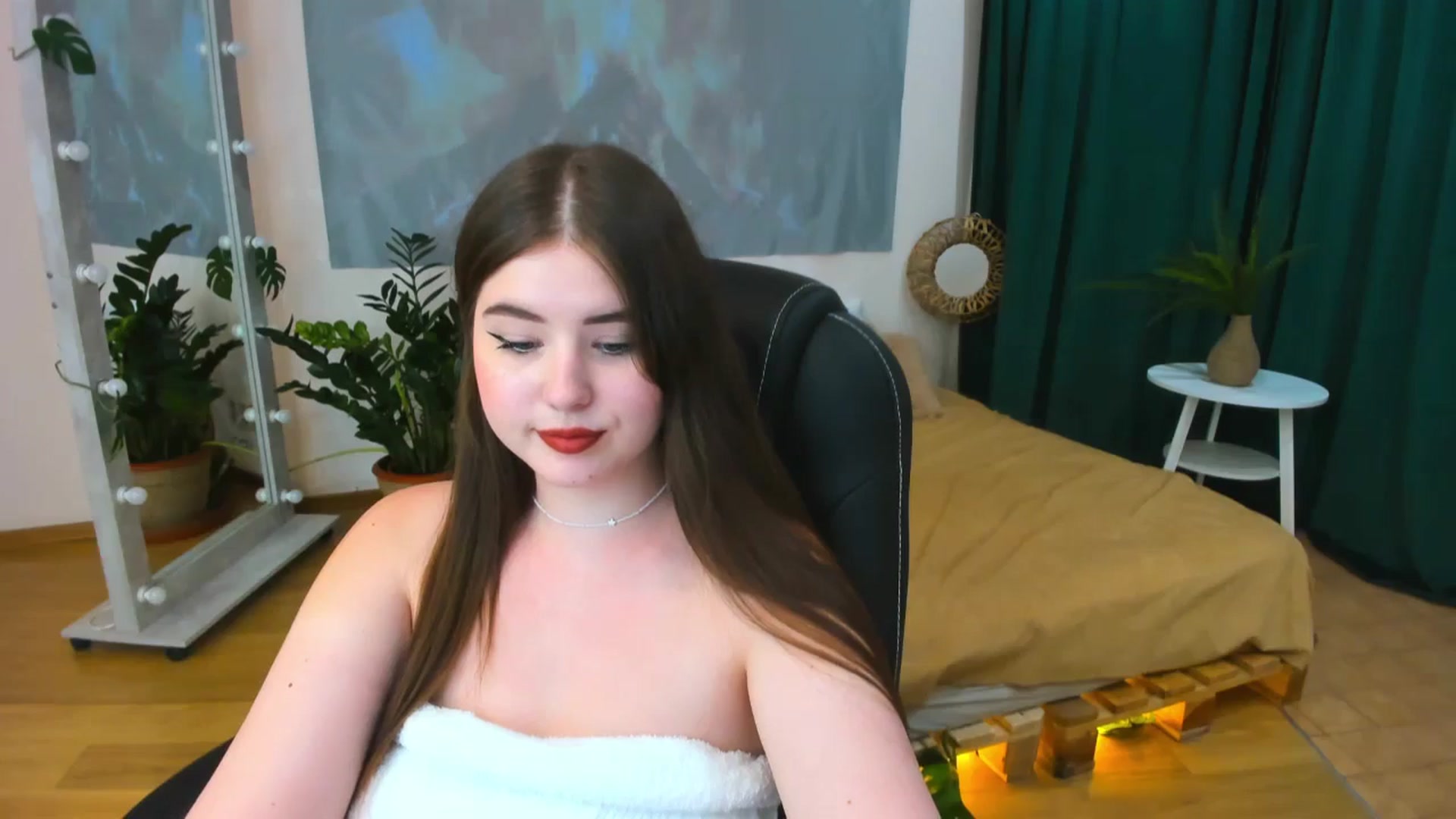 Gallery image thumbnail from AdmireMyEyes's myfreecams stream on, 06/17/2024, 24:55 image 6 of 20