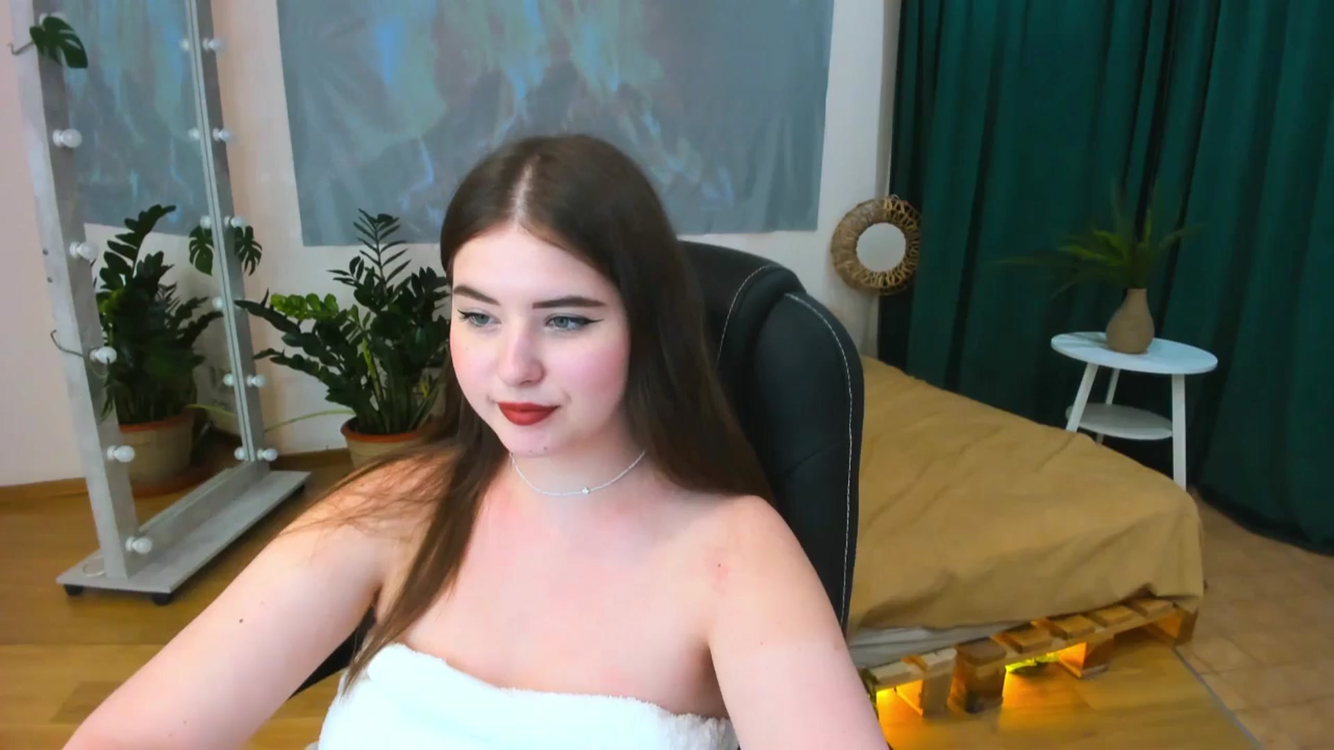Gallery image thumbnail from AdmireMyEyes's myfreecams stream on, 06/17/2024, 24:55 image 2 of 20