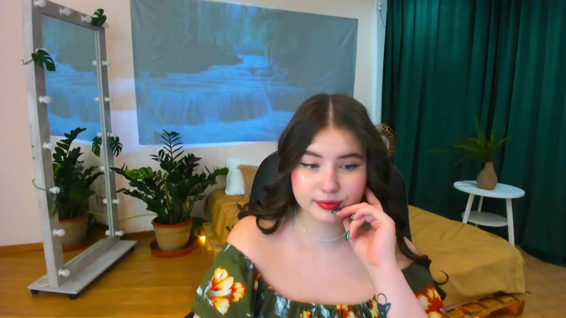 Gallery image thumbnail from AdmireMyEyes's myfreecams stream on, 06/18/2024, 07:10 image 15 of 20