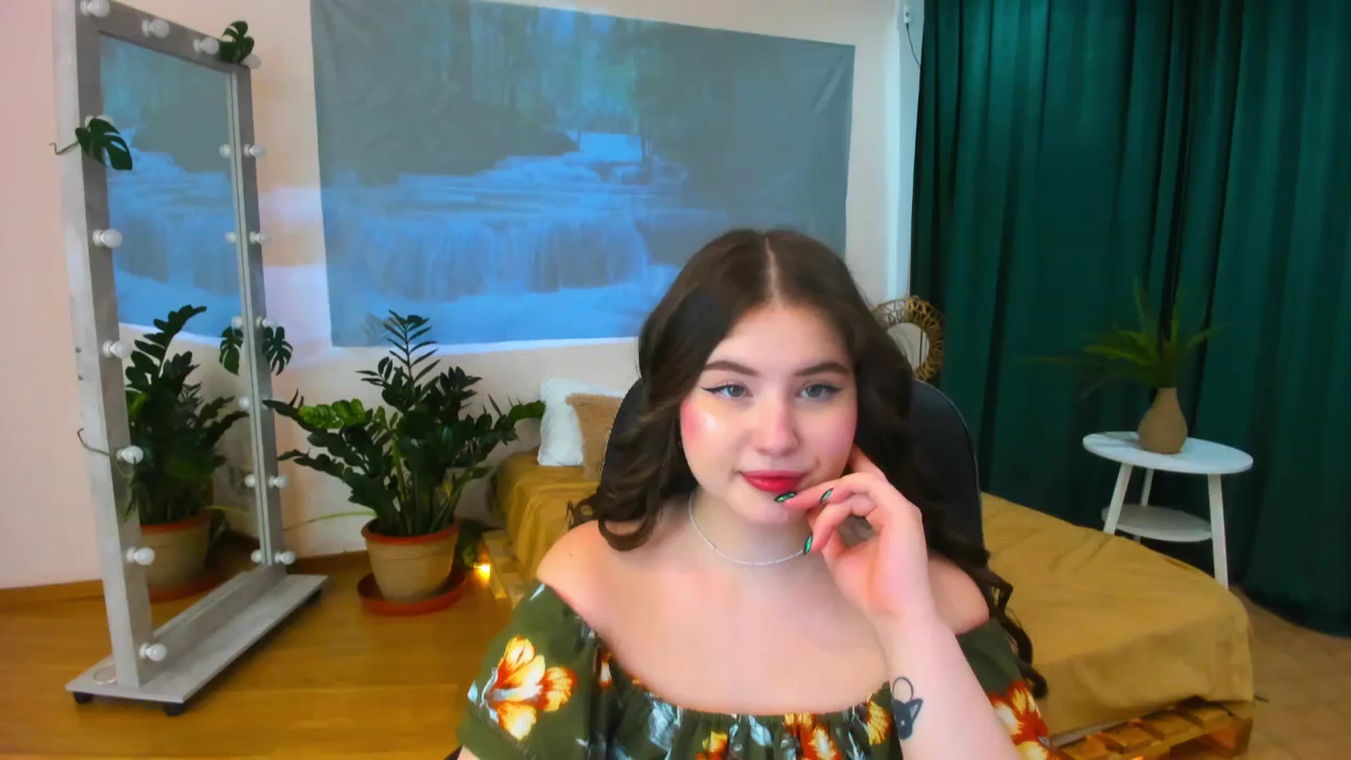 Gallery image thumbnail from AdmireMyEyes's myfreecams stream on, 06/18/2024, 07:10 image 17 of 20