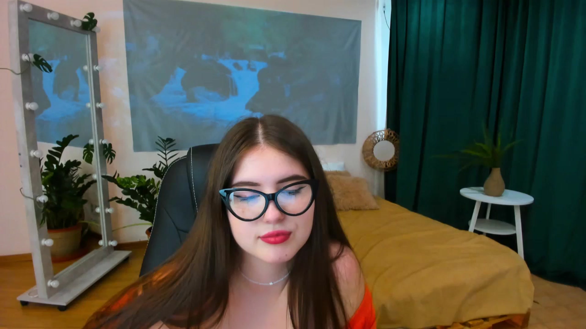 Gallery image thumbnail from AdmireMyEyes's myfreecams stream on, 06/19/2024, 10:08 image 16 of 20