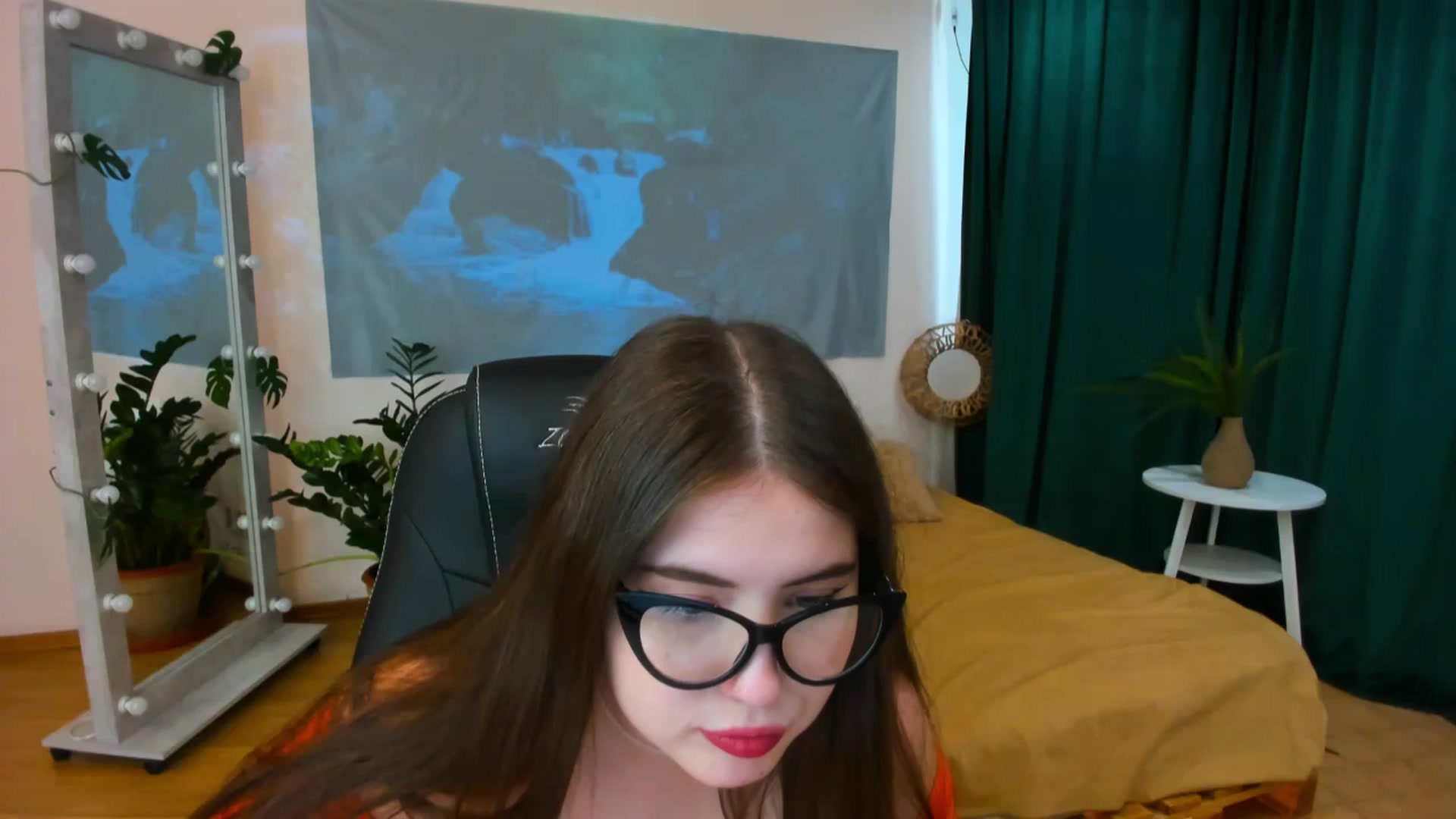 Gallery image thumbnail from AdmireMyEyes's myfreecams stream on, 06/19/2024, 10:08 image 15 of 20