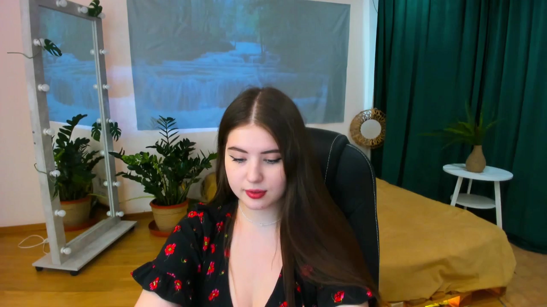 Gallery image thumbnail from AdmireMyEyes's myfreecams stream on, 06/20/2024, 08:31 image 5 of 20