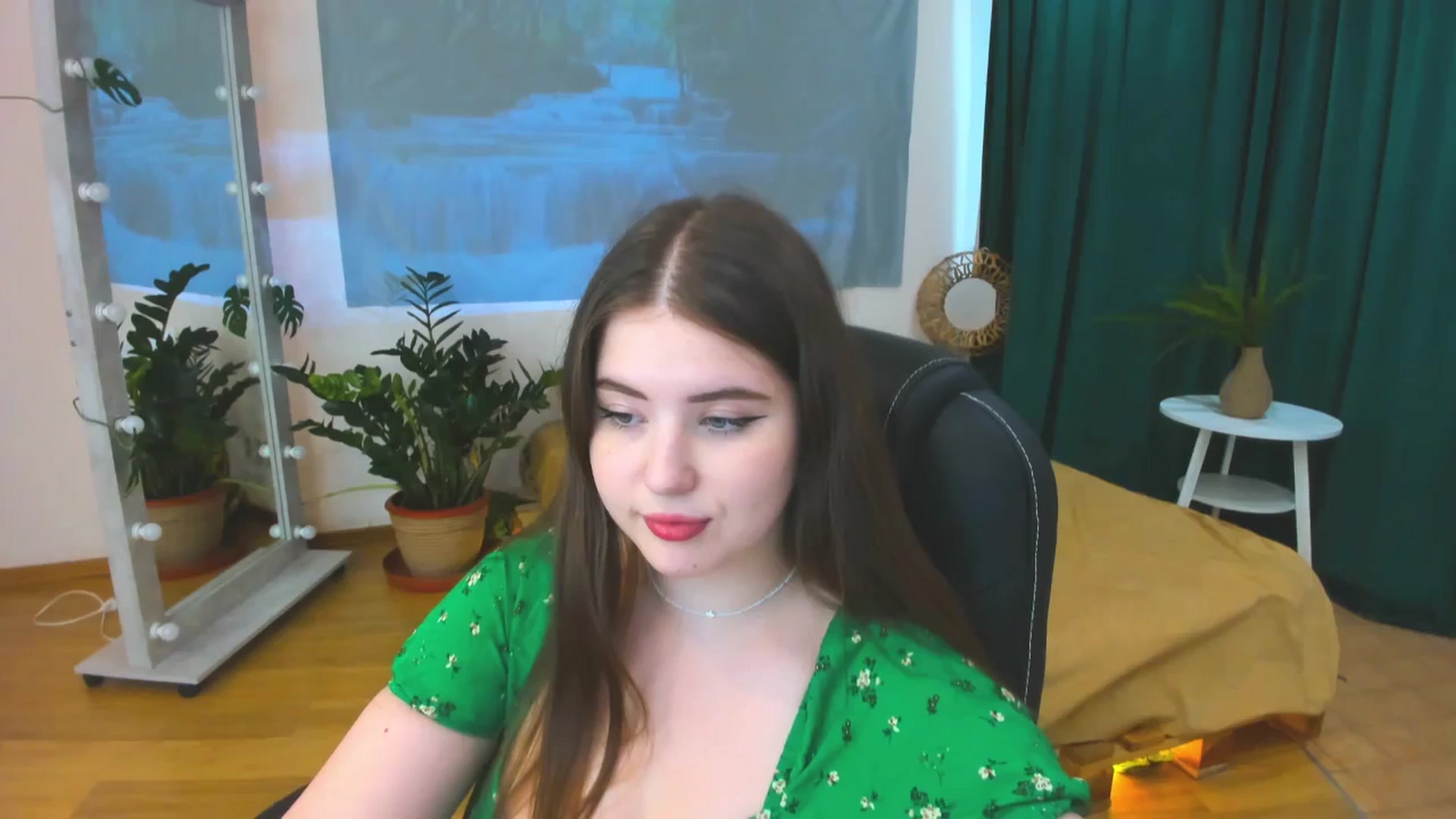 Gallery image thumbnail from AdmireMyEyes's myfreecams stream on, 06/20/2024, 09:50 image 12 of 20