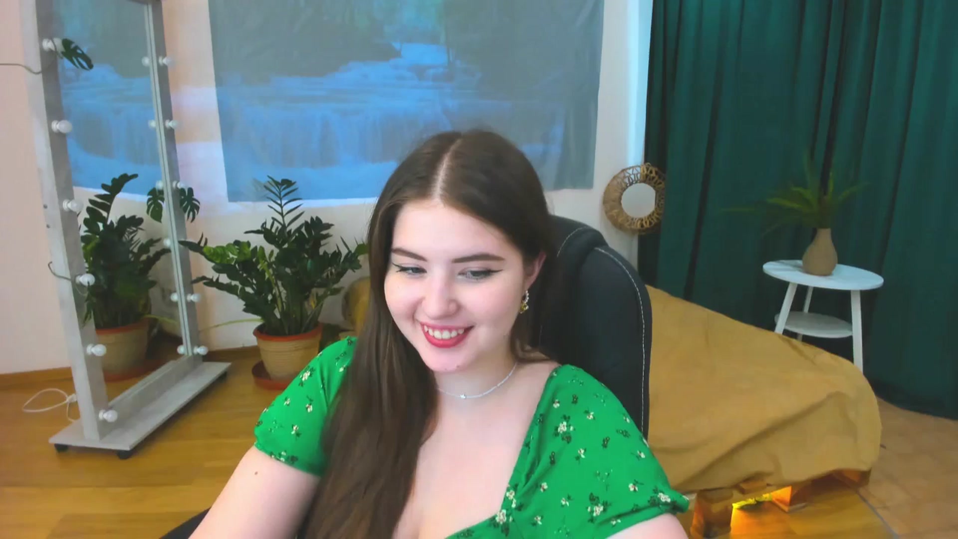 Gallery image thumbnail from AdmireMyEyes's myfreecams stream on, 06/20/2024, 09:50 image 2 of 20