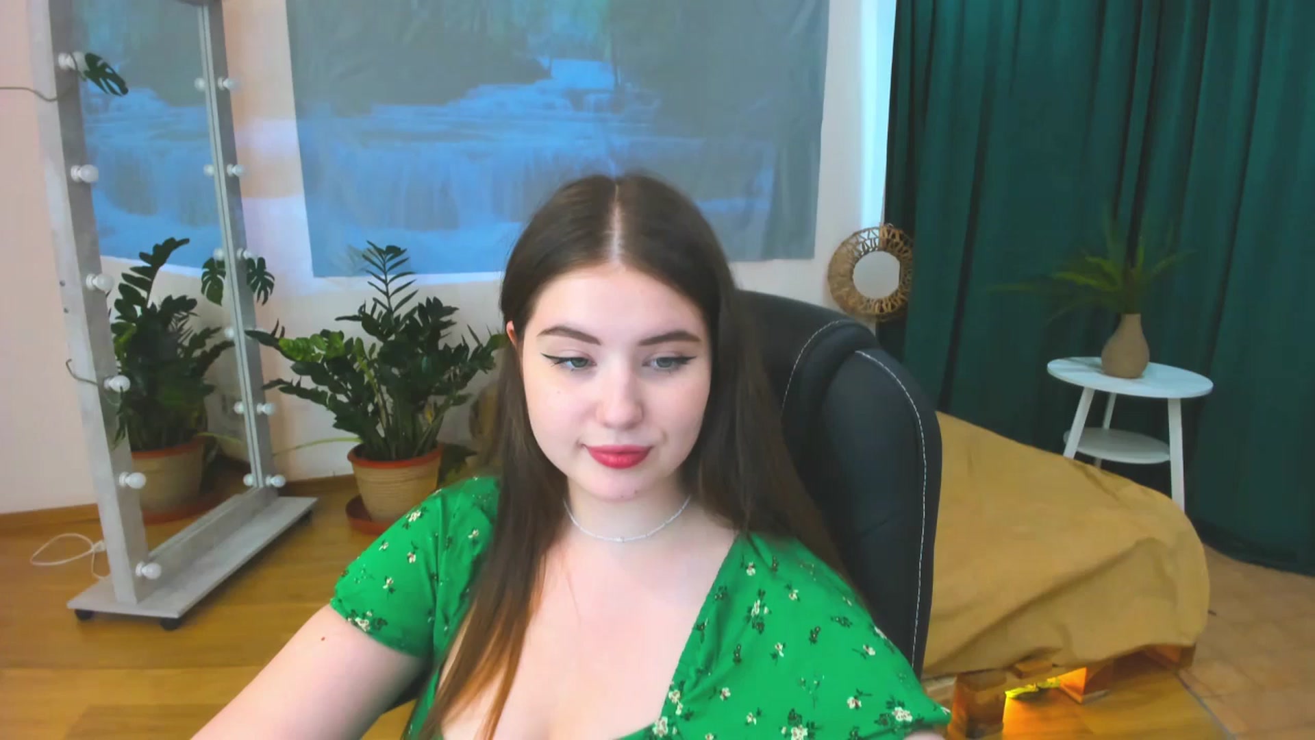 Gallery image thumbnail from AdmireMyEyes's myfreecams stream on, 06/20/2024, 09:50 image 15 of 20