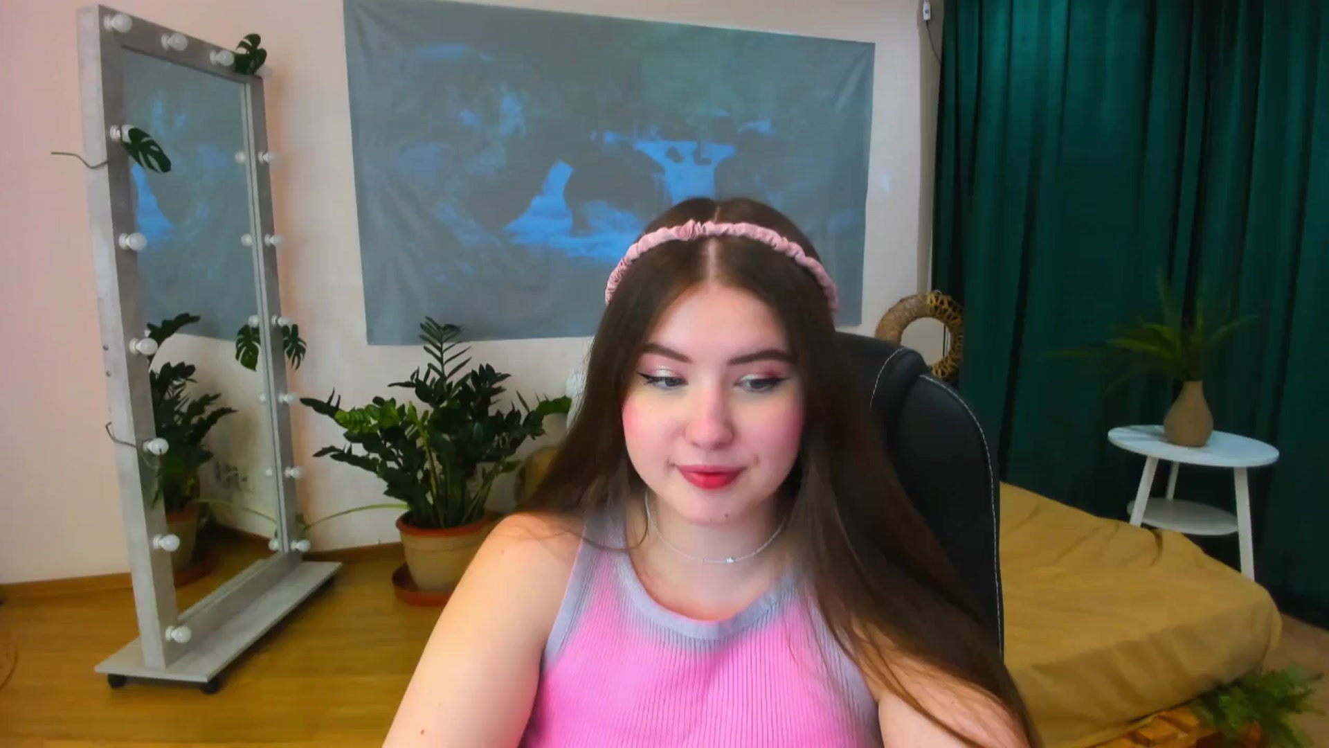 Gallery image thumbnail from AdmireMyEyes's myfreecams stream on, 06/21/2024, 18:25 image 16 of 20