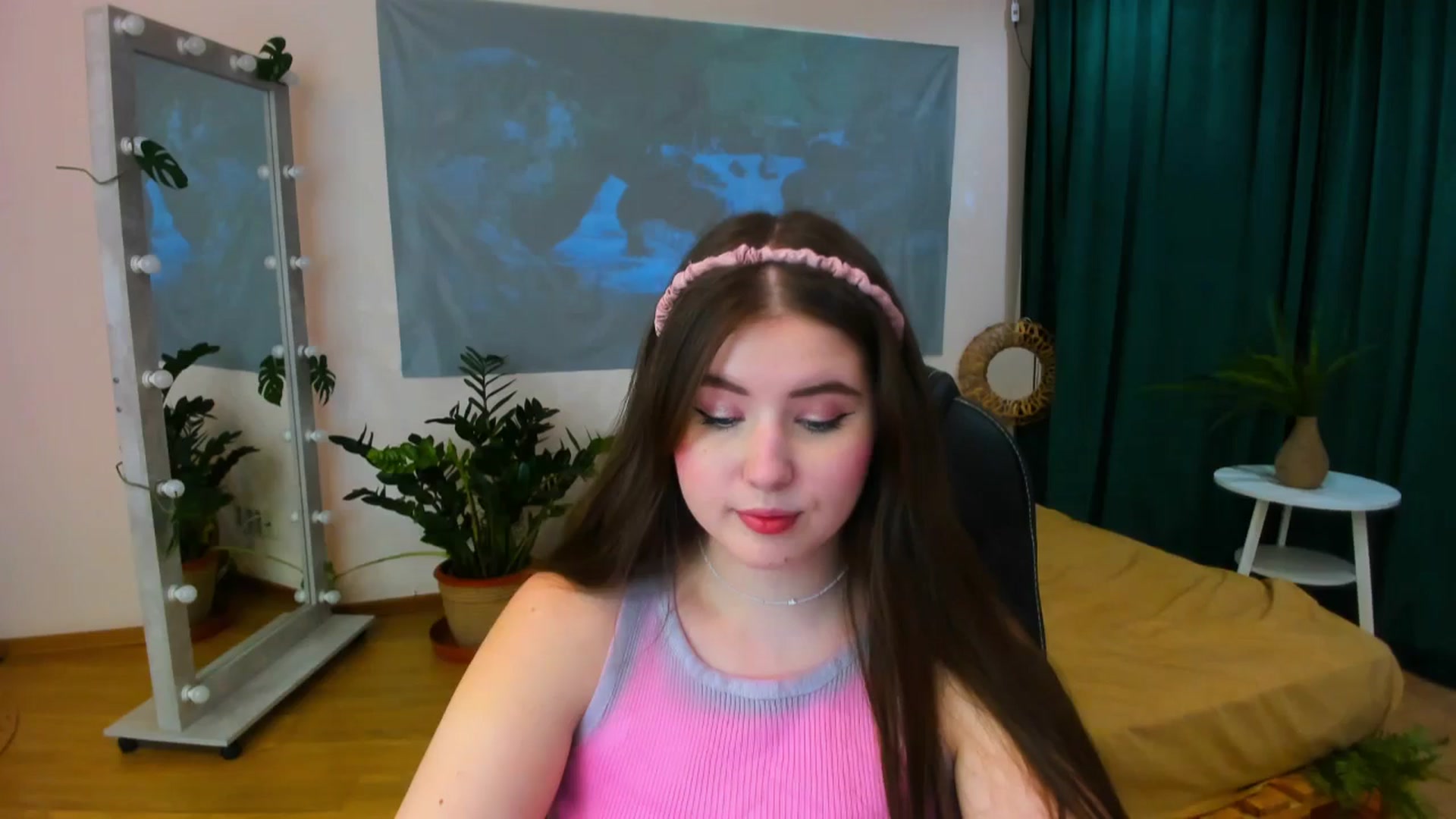 Gallery image thumbnail from AdmireMyEyes's myfreecams stream on, 06/21/2024, 18:25 image 6 of 20