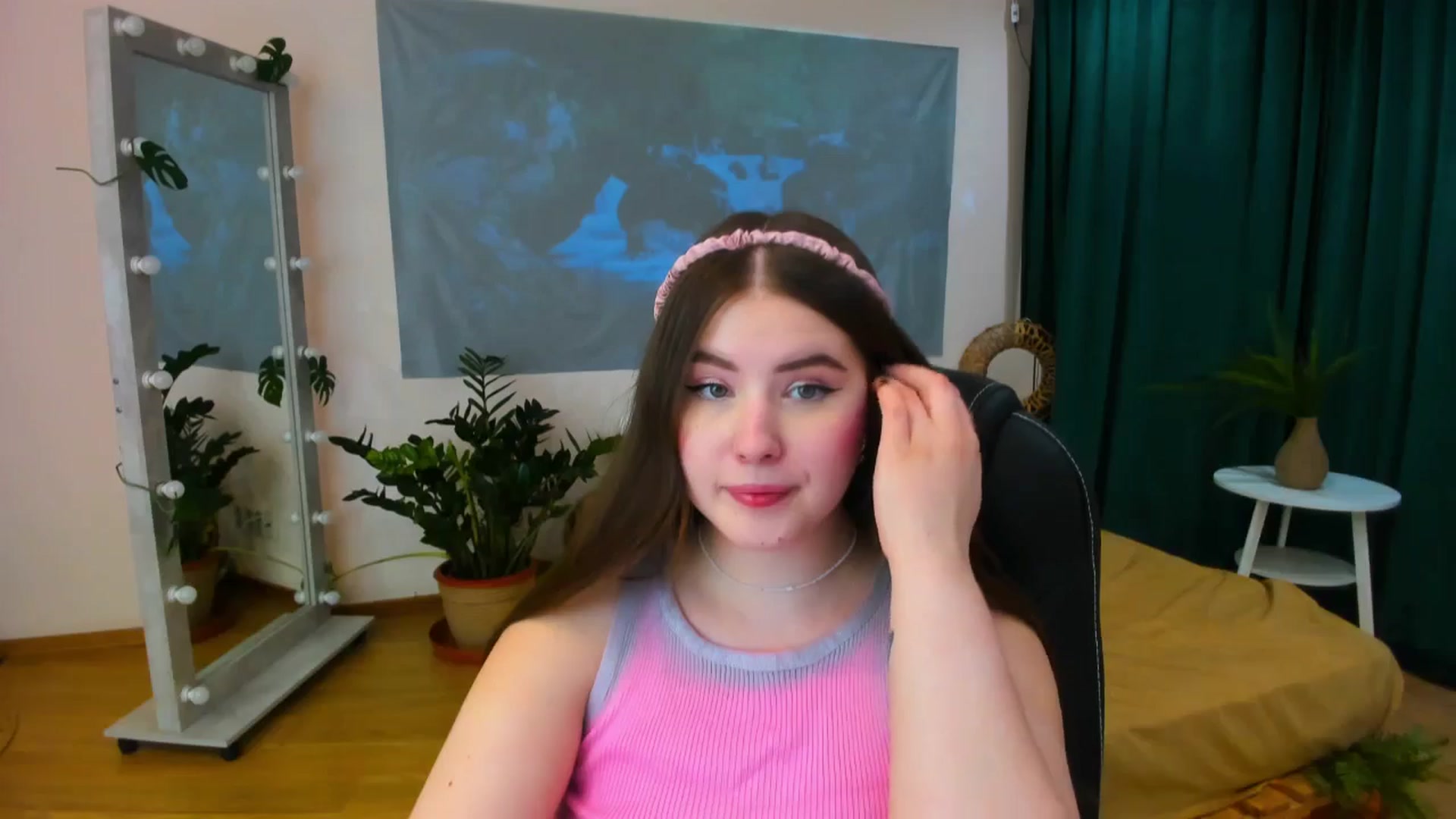 Gallery image thumbnail from AdmireMyEyes's myfreecams stream on, 06/21/2024, 18:25 image 13 of 20