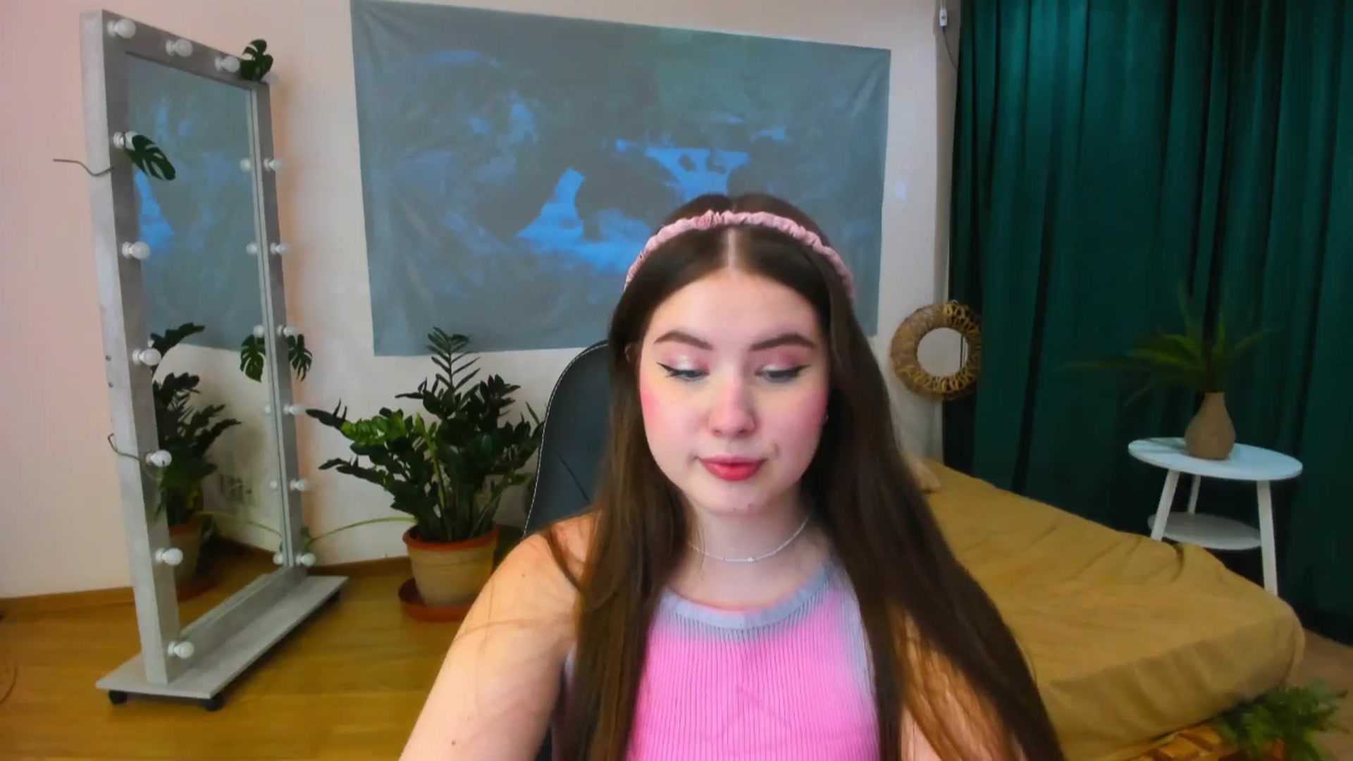 Gallery image thumbnail from AdmireMyEyes's myfreecams stream on, 06/21/2024, 18:25 image 20 of 20