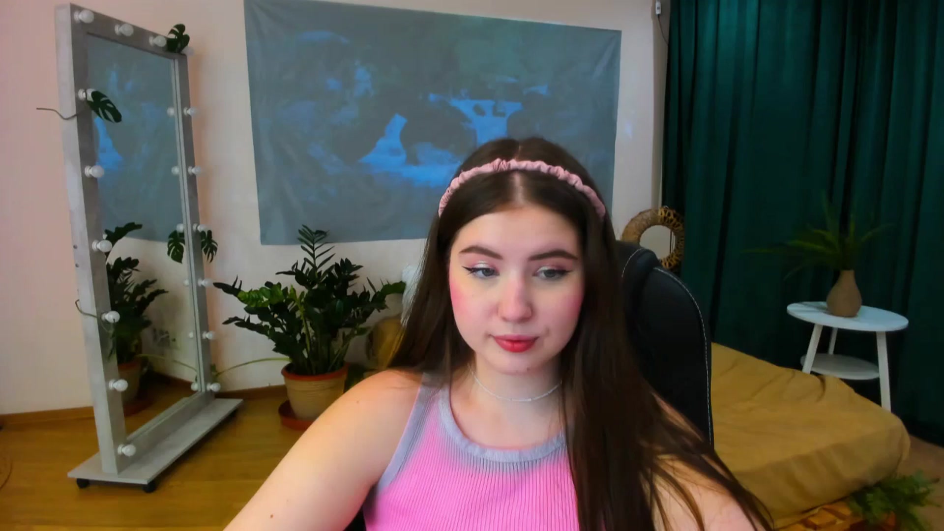 Gallery image thumbnail from AdmireMyEyes's myfreecams stream on, 06/21/2024, 18:25 image 8 of 20