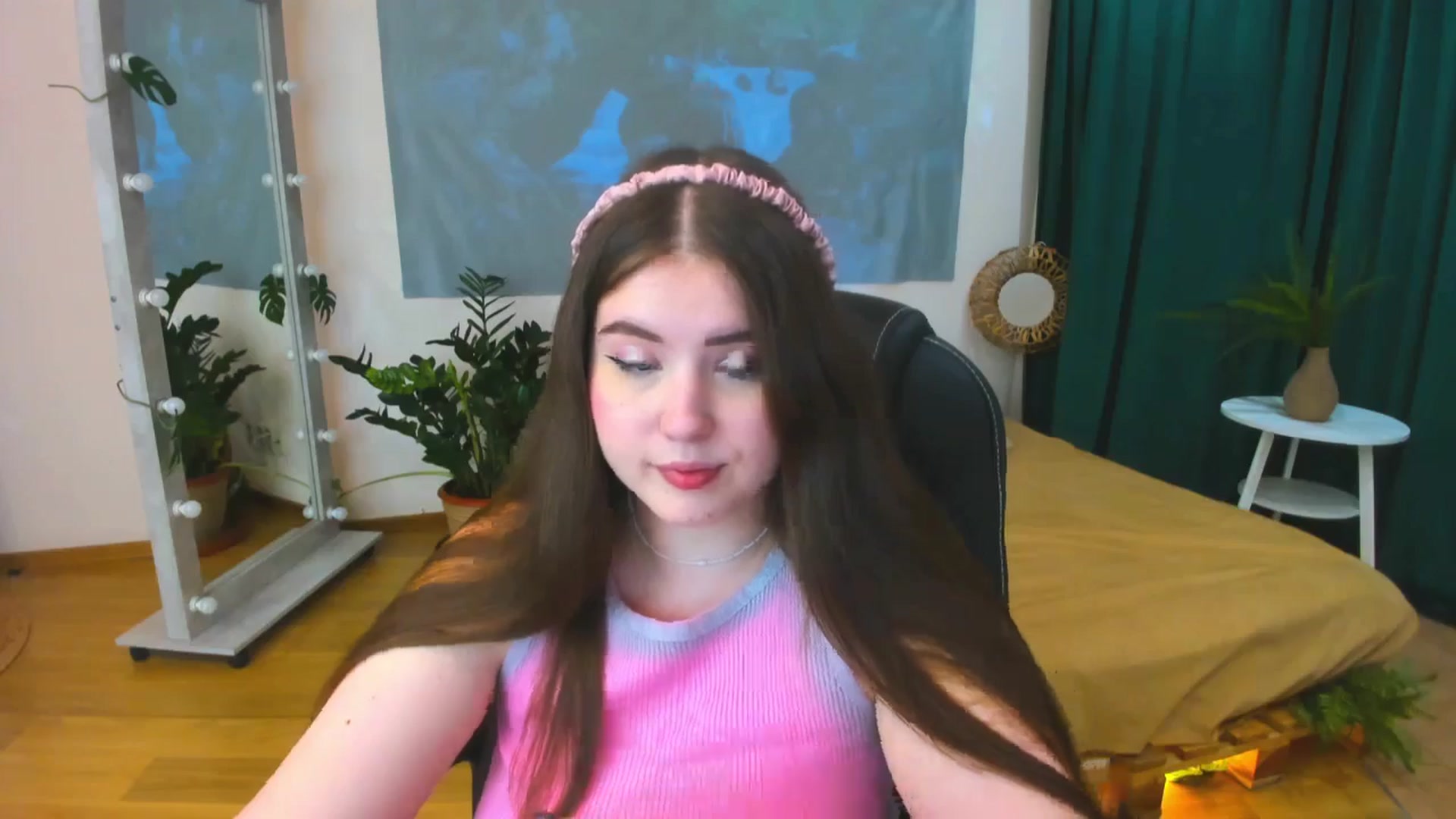 Gallery image thumbnail from AdmireMyEyes's myfreecams stream on, 06/21/2024, 19:47 image 7 of 20