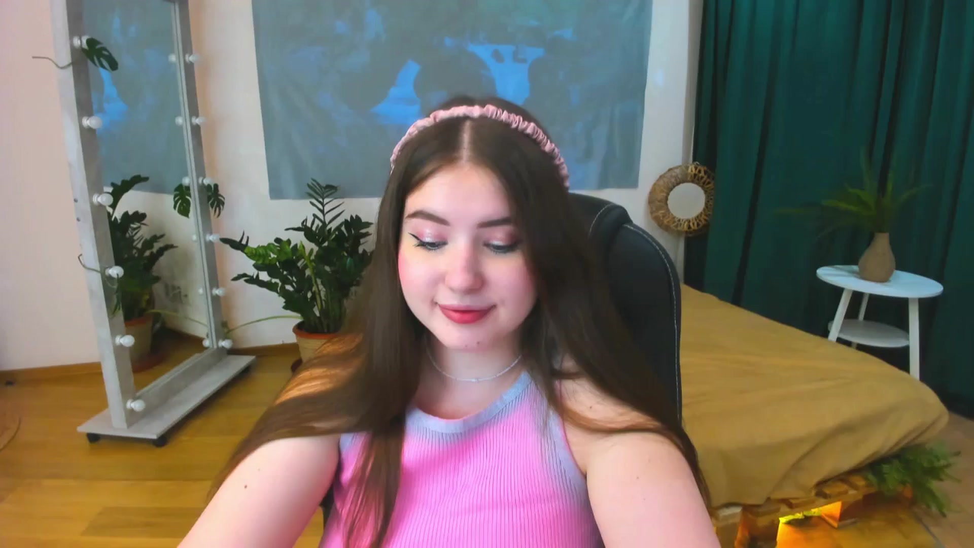 Gallery image thumbnail from AdmireMyEyes's myfreecams stream on, 06/21/2024, 19:47 image 9 of 20