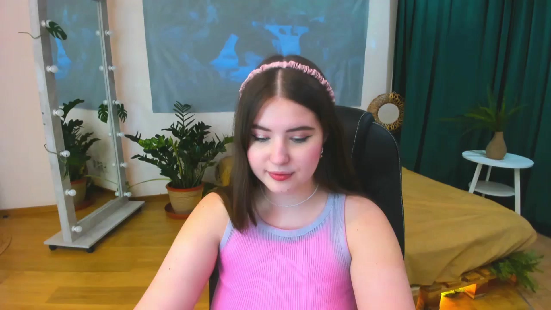Gallery image thumbnail from AdmireMyEyes's myfreecams stream on, 06/21/2024, 19:47 image 14 of 20