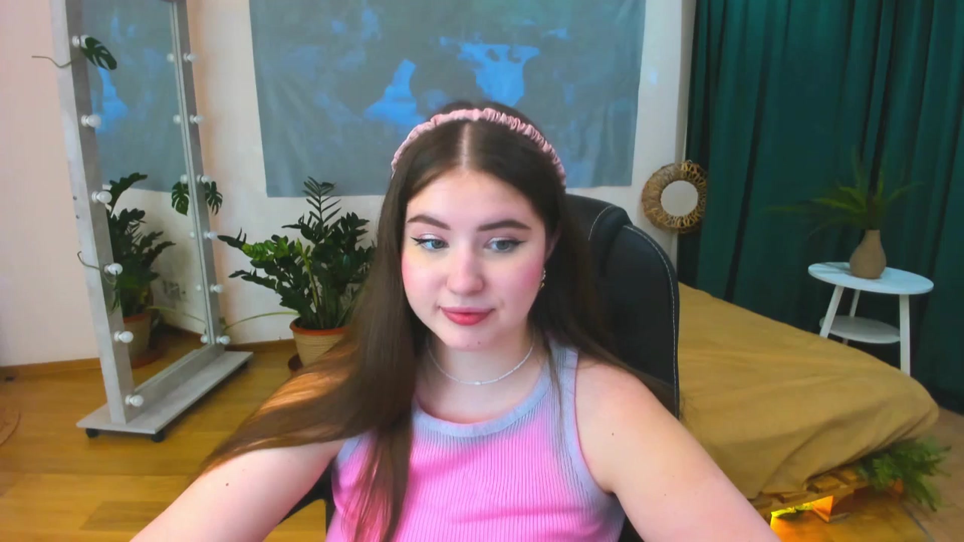 Gallery image thumbnail from AdmireMyEyes's myfreecams stream on, 06/21/2024, 19:47 image 10 of 20