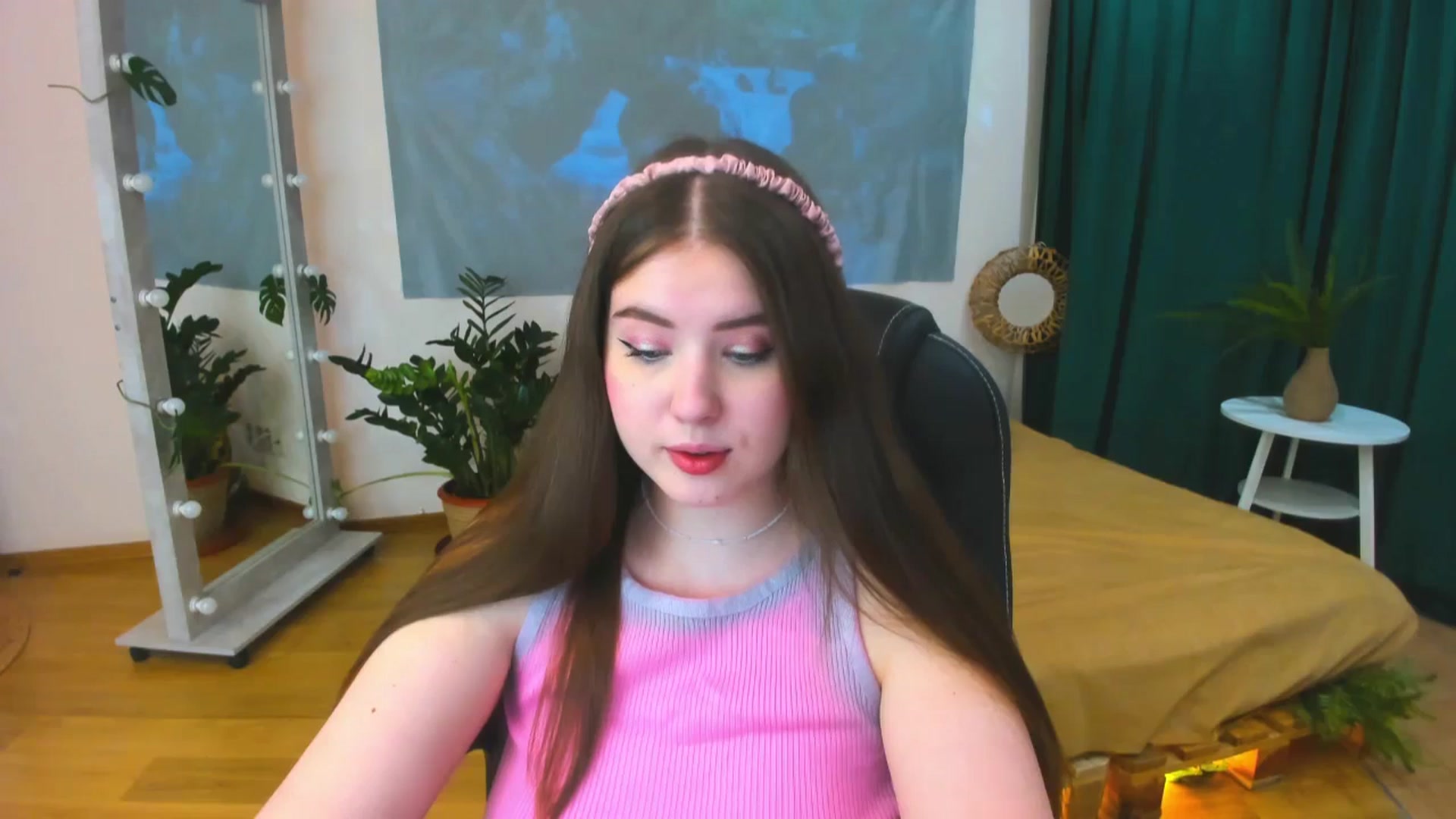 Gallery image thumbnail from AdmireMyEyes's myfreecams stream on, 06/21/2024, 19:47 image 6 of 20