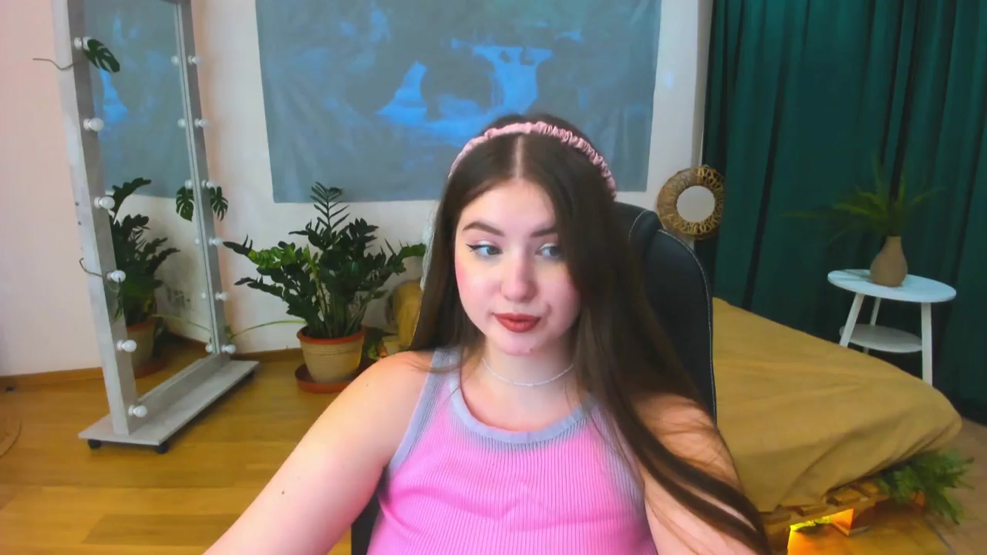 Gallery image thumbnail from AdmireMyEyes's myfreecams stream on, 06/21/2024, 20:37 image 15 of 20